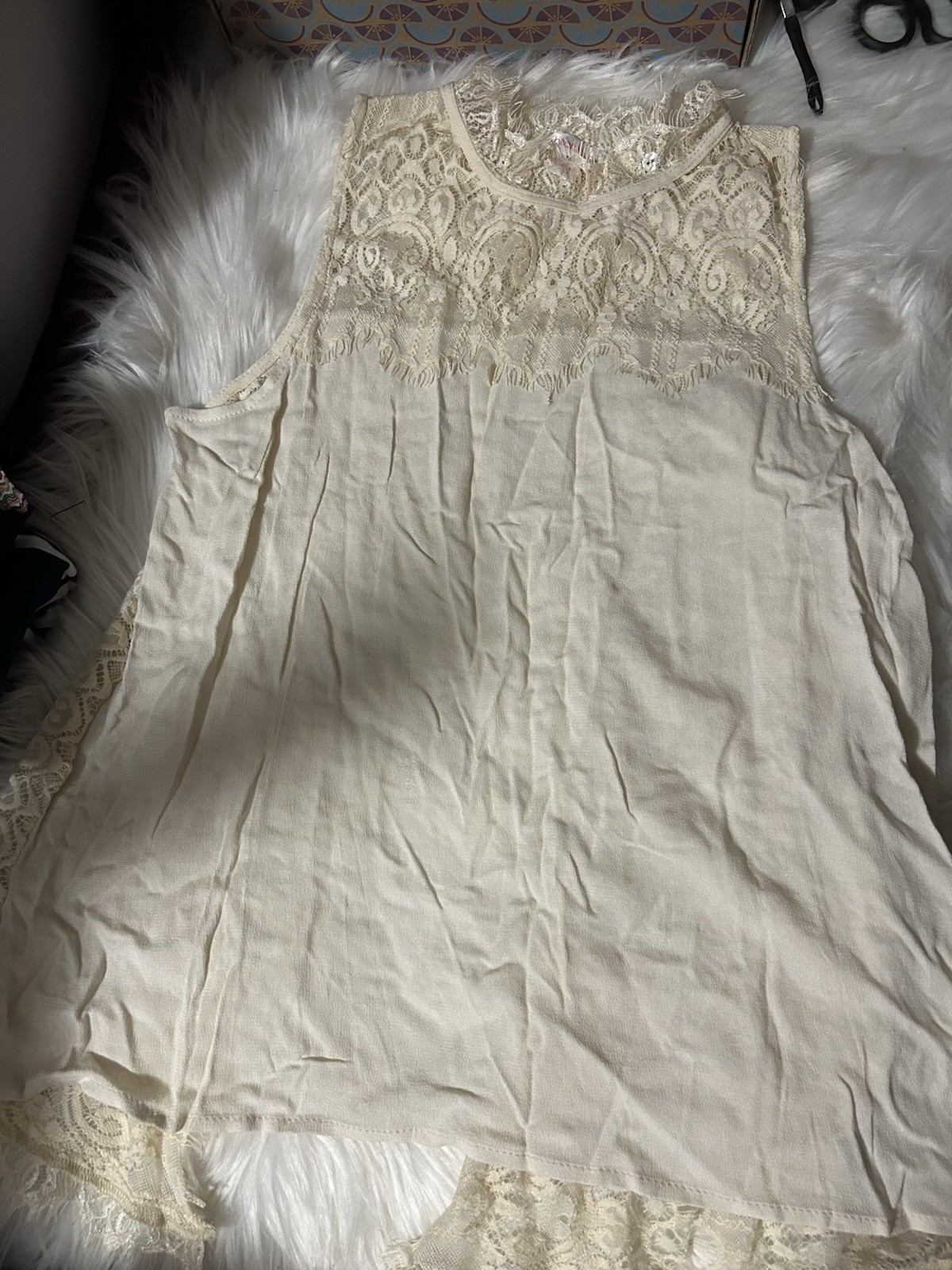 Xhilaration Women’s M Ivory Sleeveless Lace Ruffle bib Top open in the back
