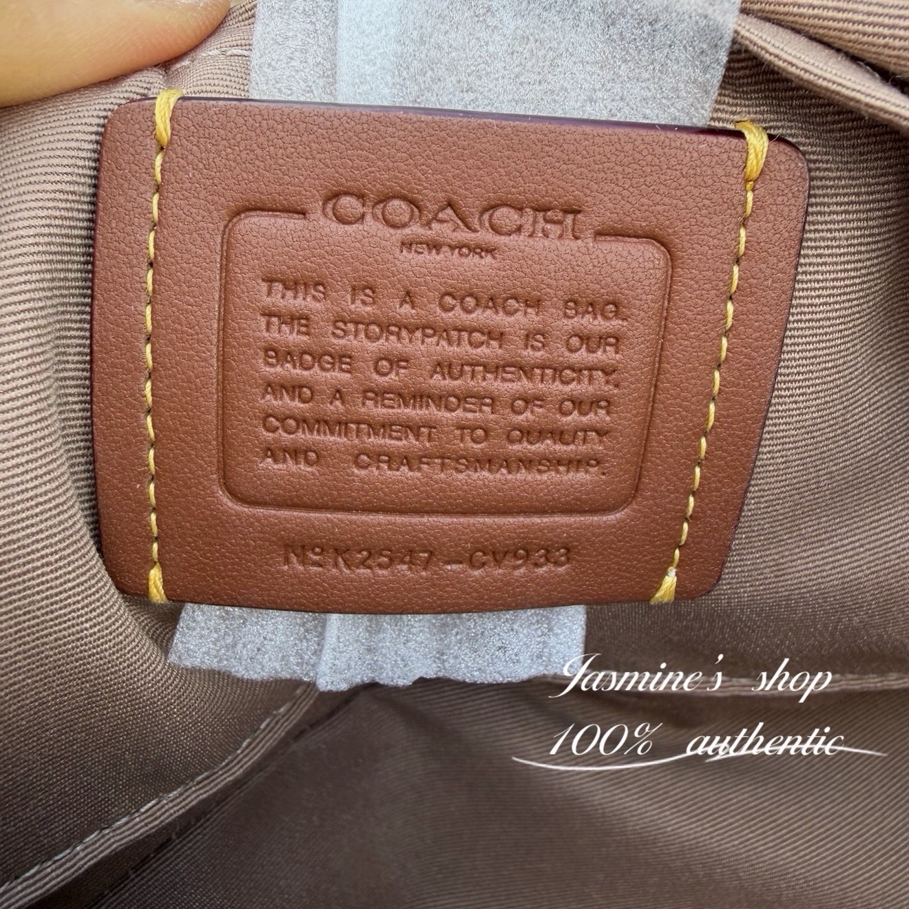 NWT Coach Teri Shoulder Bag In Signature Canvas CV933 Gold/White/Chalk