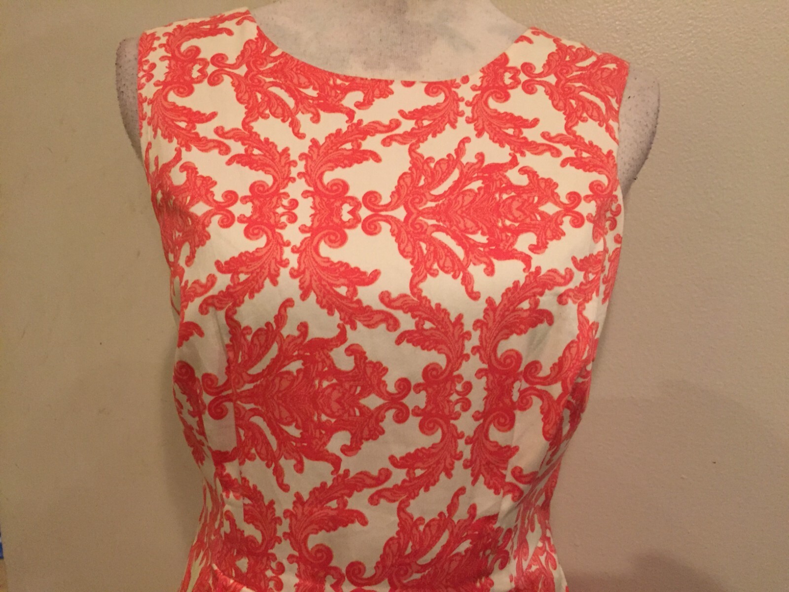 Love 21 Dress, Small, Sleeveless, Lined, V-back, Pleated skirt, Side Zipper