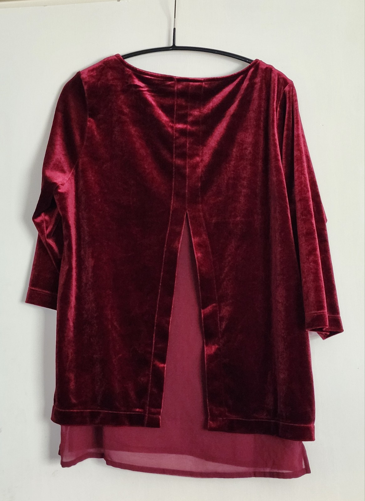 Cotton Traders Women’s Velvet Deep Red Top 3/4 Sleeve Size 12