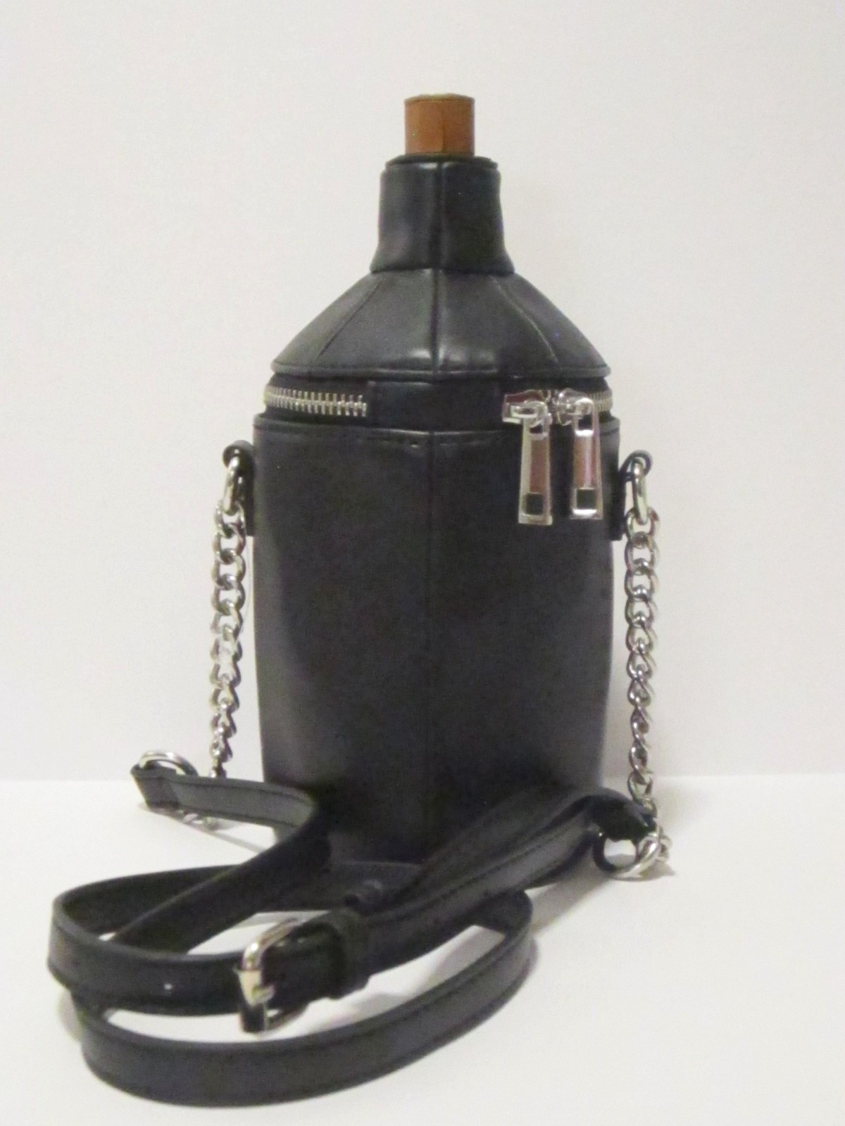 Mad Engine Fine by Me Crossbody Black Widow Spider Venom Halloween Purse NEW