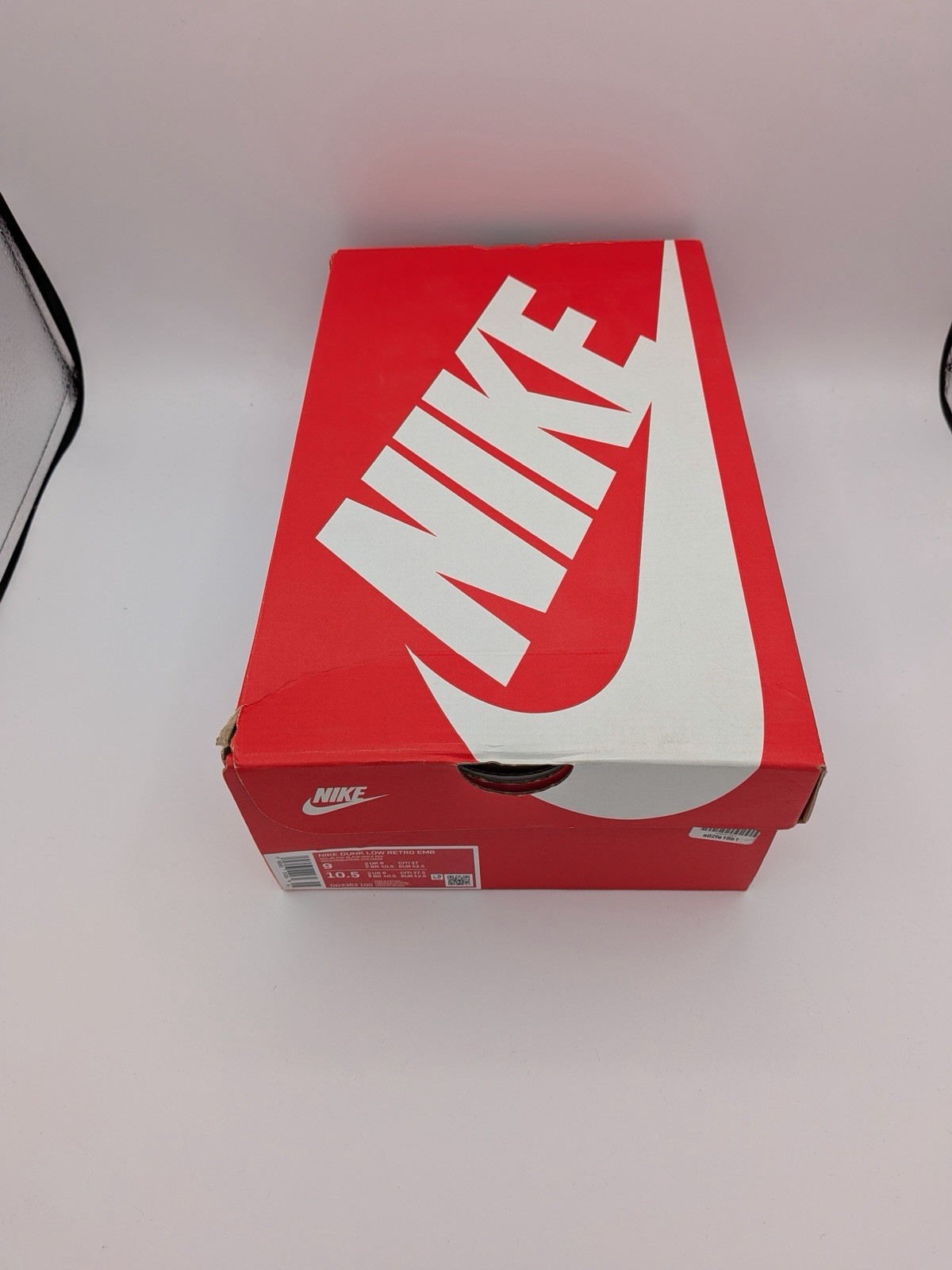 Nike Dunk Low EMB NBA 75th Bulls Sail/Black/Red DD3363-100 Size 9M/10.5W Used