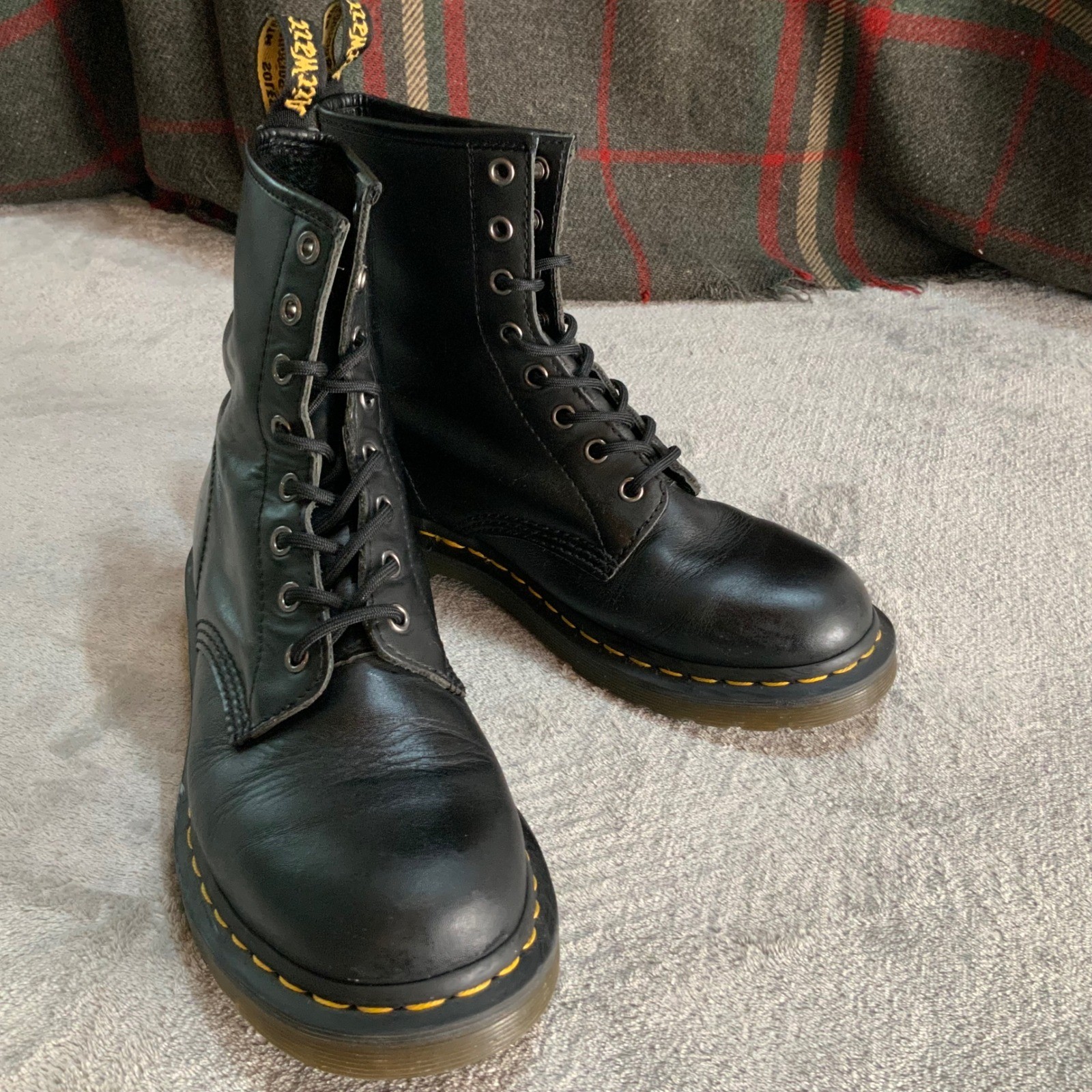 Dr. Martens 1460 Pascal Black Virginia Leather 8-Eye Lace Up Boots Womens 8