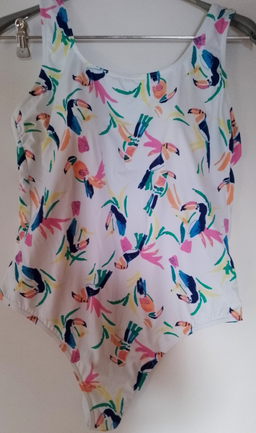 FAB WHITE BIRD CUPPED TUMMY CONTROL SWIMSUIT SIZE 18