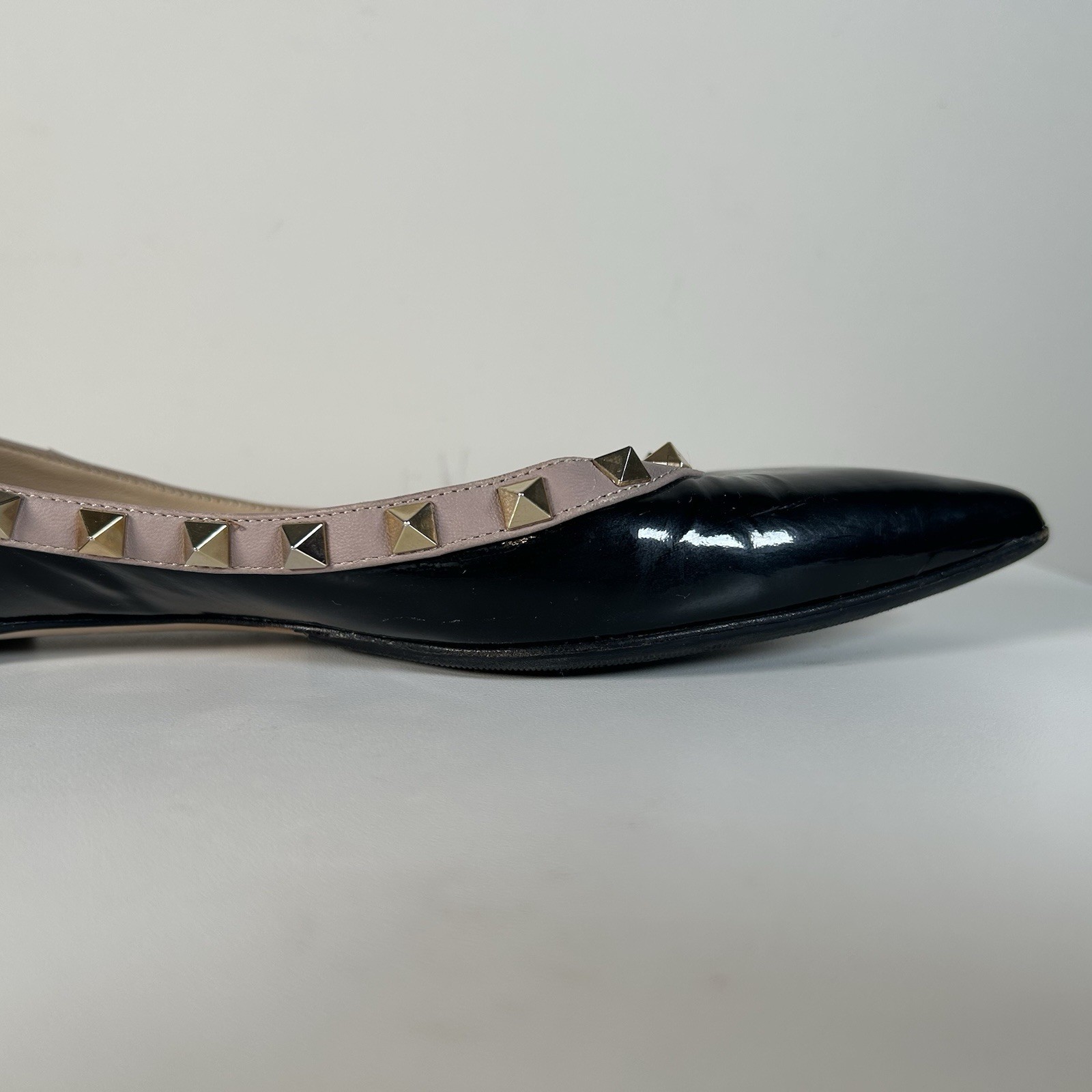 Valentino Garavani Rockstud Ballet Flats Black Pointed Toe Patent Leather Sz 39