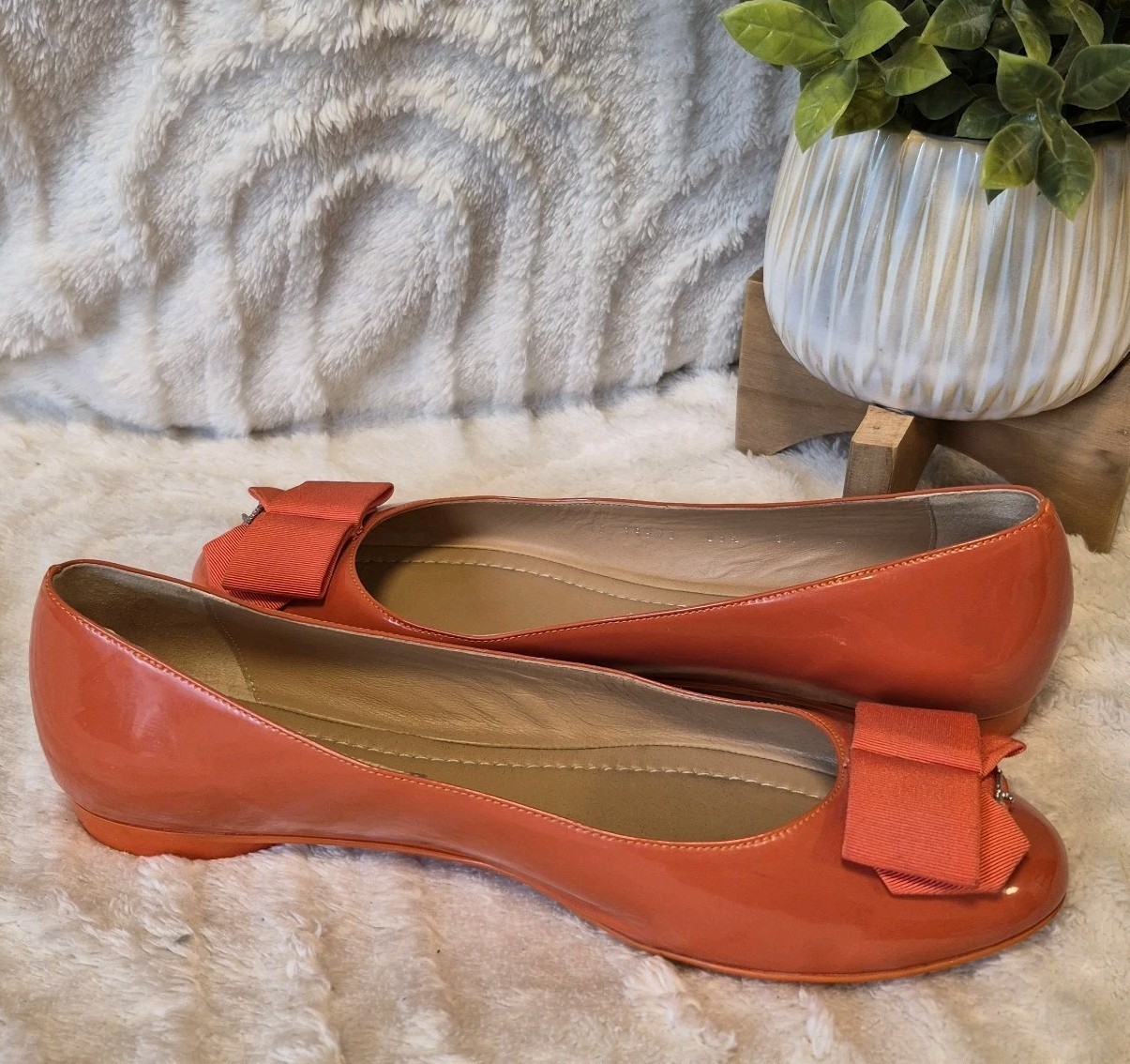 Salvatore Ferragamo My Cherie Ballet Flats Orange Patent Leather Bow Size 8.5 M