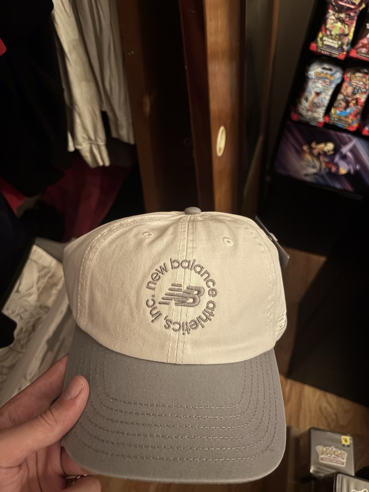 New balance 6 Panel Circle Graphic Cap In Sea Salt and Slate Colorway One Size
