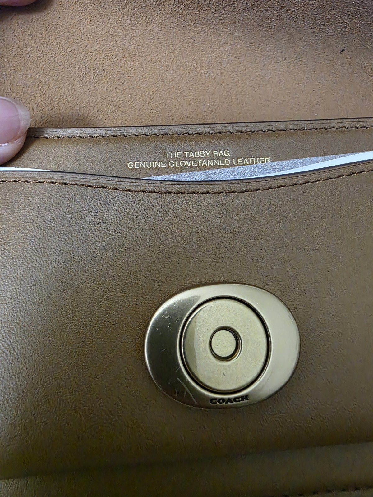 Coach NWT. Auth GLV Tabby 20.