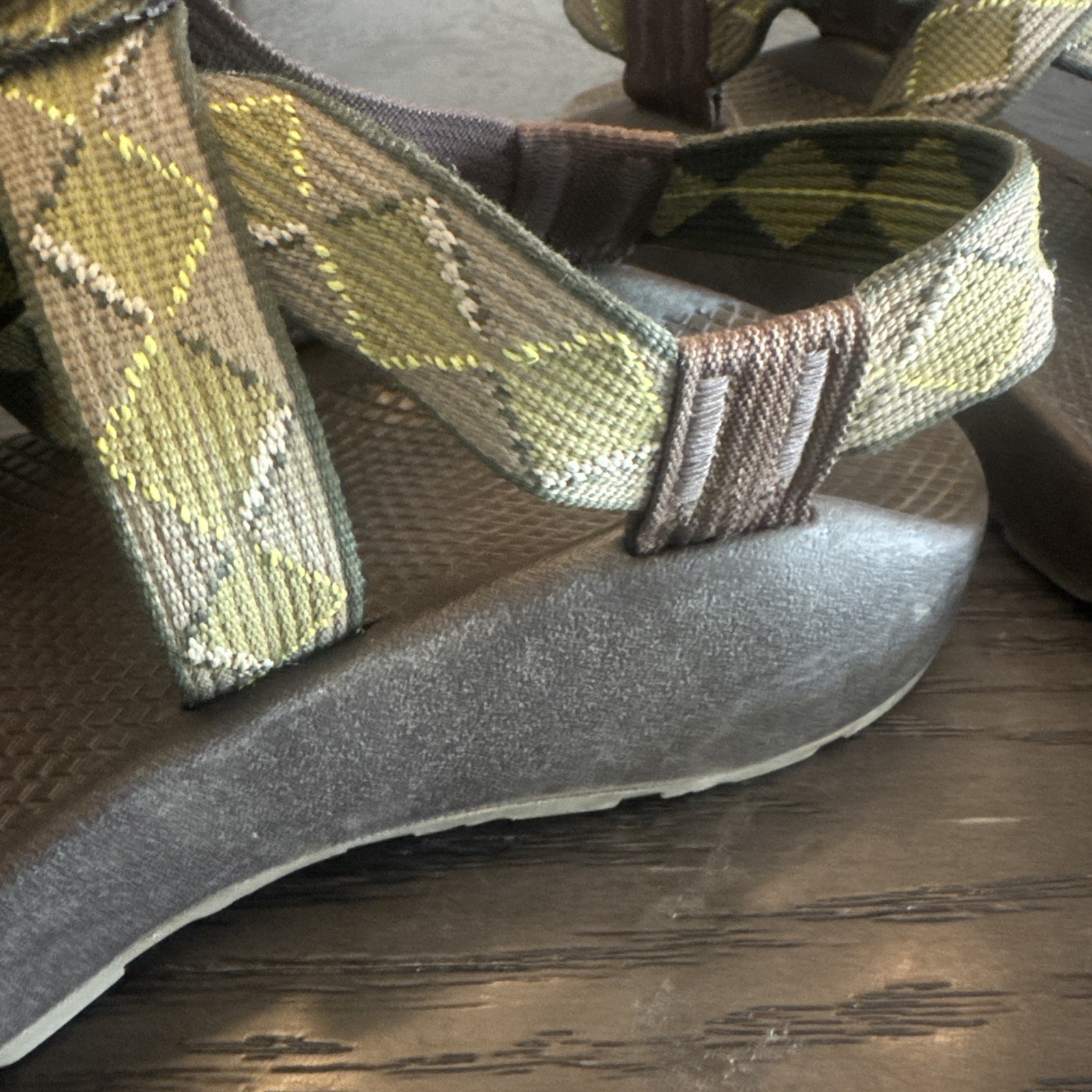 Chaco Z/1 Classic Mens Size 7 Sport Sandals Olive Green Vibram Hiking Womens 8.5