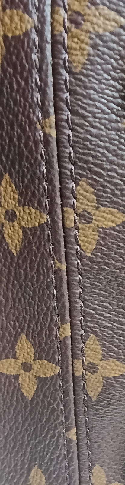 Louis Vuitton Artsy Handbag Monogram Canvas MM Pre-owned In Excellent Condition