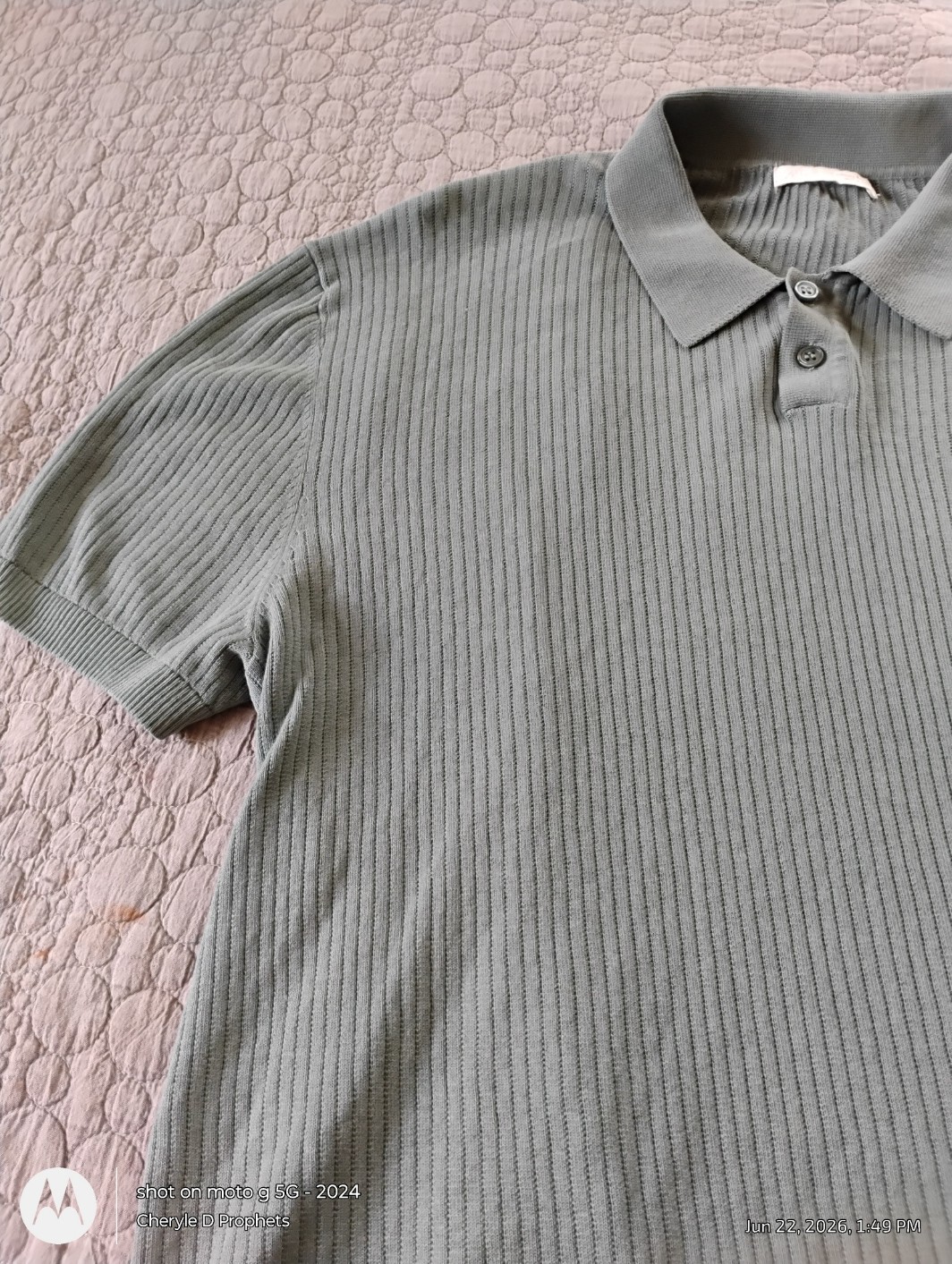 ZARA Light Green Sweater For Men Short Sleeves Collar Three Front Buttons Large