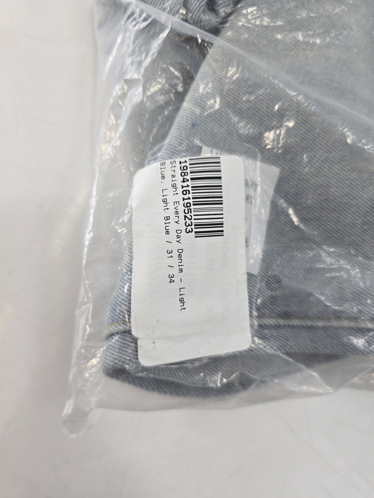 NWT mnml Men’s Straight Every Day Denim Jeans – Light Blue – Size 31×34