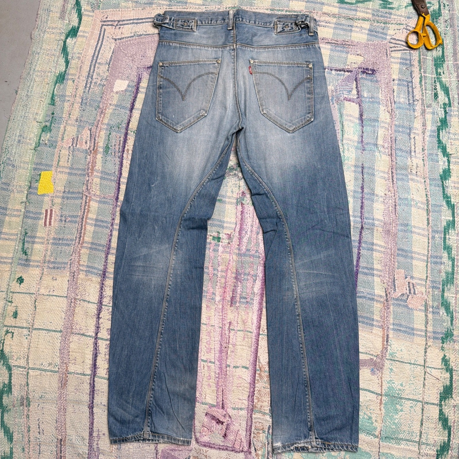 vintage Levis Engineered Jeans Mens Blue Light Wash Twisted Buckle Back 33×33