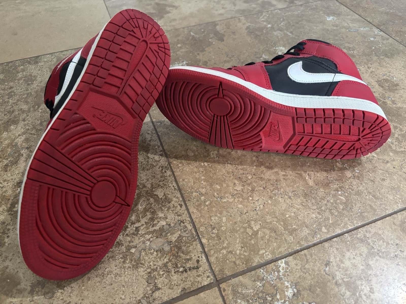 Air Jordan 1 Mid Kids 7Y Gym Red Black White