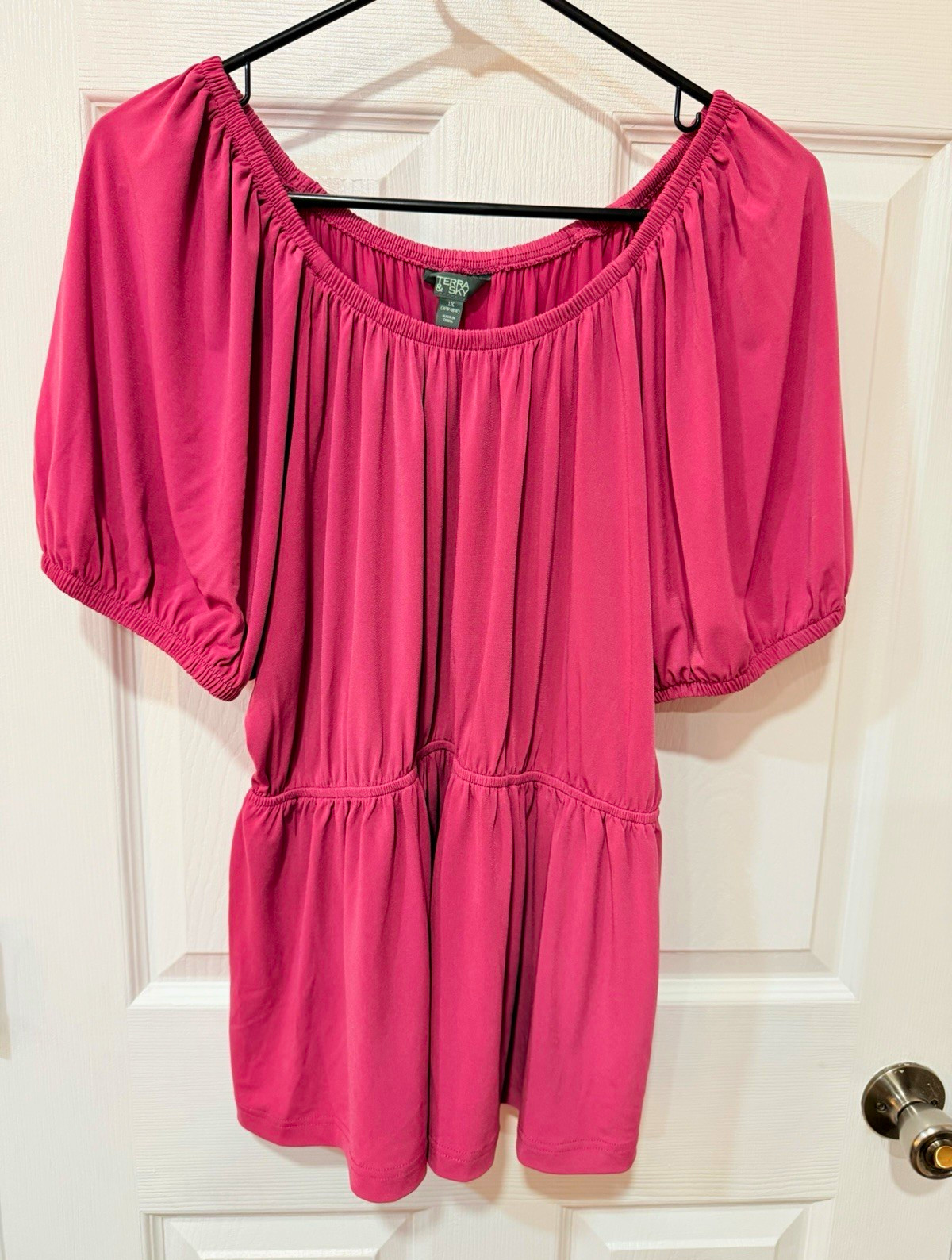 Terra & Sky Women’s 1X Plus Pink Solid Scoop Neck Puff Sleeve Blouse