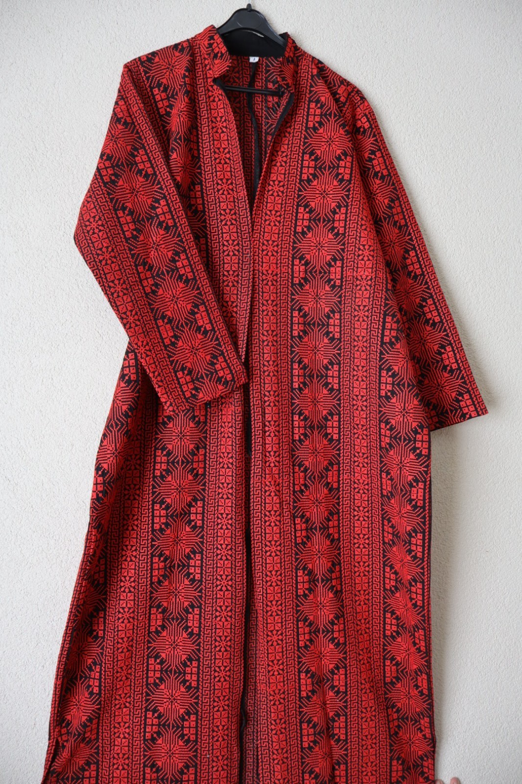 Traditional Palestinian / Jordanian Embroidered Thobe Kaftan Dress Black – WARDA