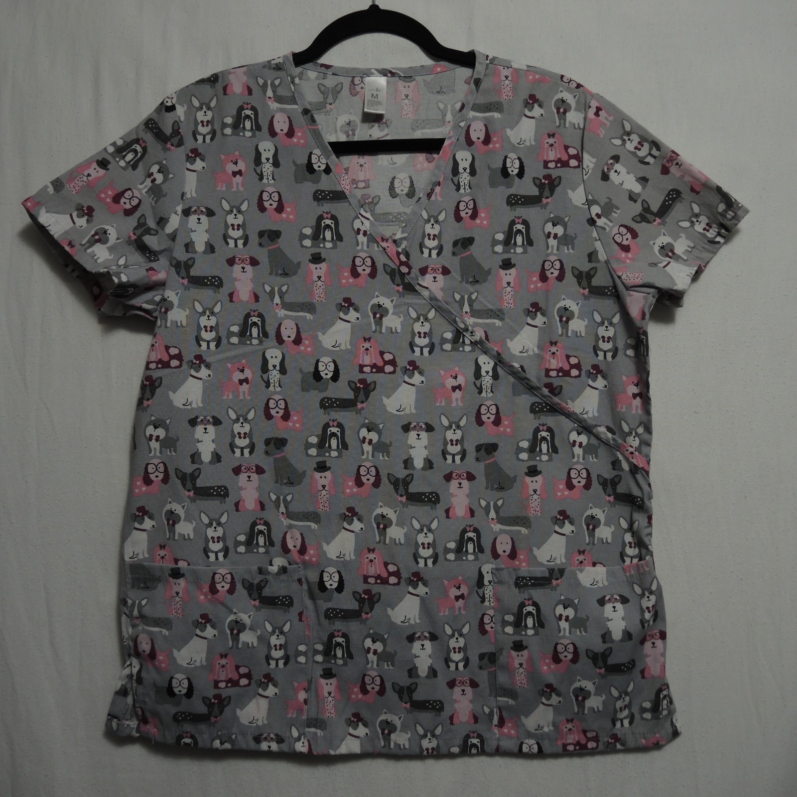 All Over Dog Print Scrub Top Gray & Pink 2 Pockets Ties in Back Size Medium