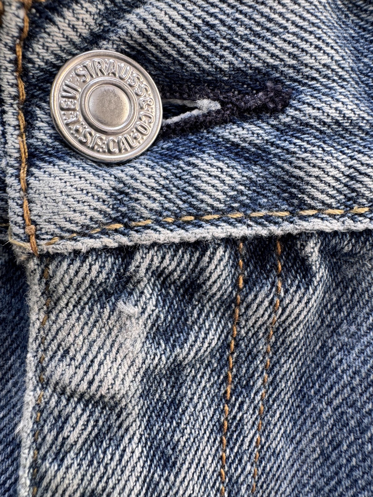Levi’s 550 Mens Jeans W32xL28 Blue Light Wash Relaxed Tapered Fit Retro