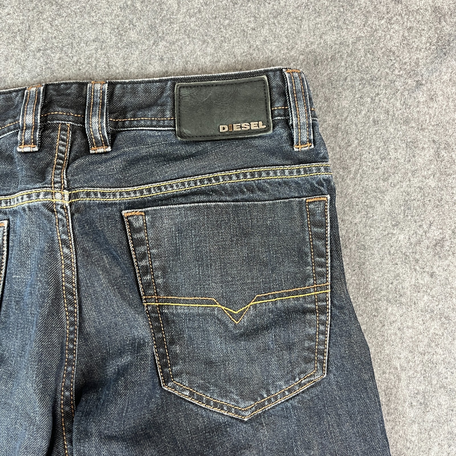 Diesel Viker Mens Jeans Straight 29 30 Dark Wash Blue Cotton Regular Fit