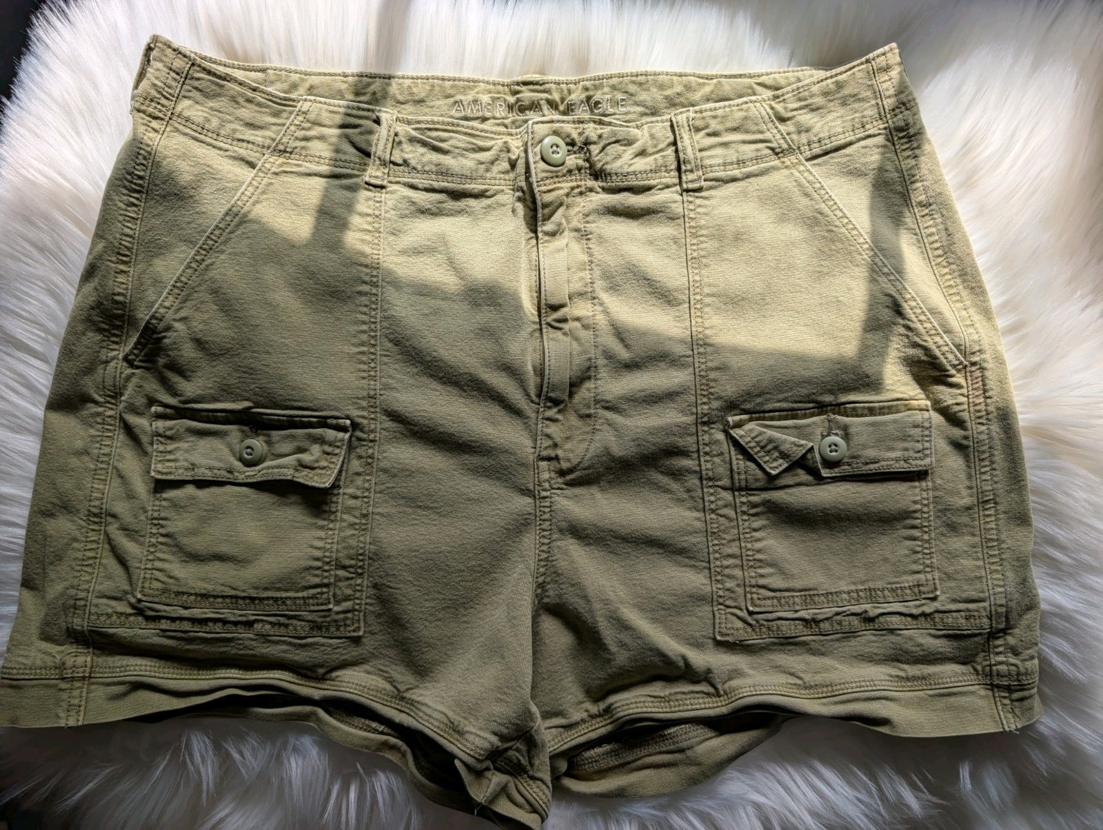 American Eagle ✨ Highest Rise 90s Boyfriend Shorts Womens 18 Green Stretch Cargo