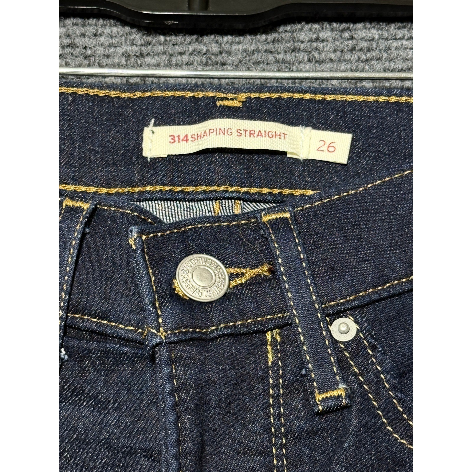 Levi’s 314 Shaping Straight Jeans Womens 26 Dark Wash Excellent Straight Leg