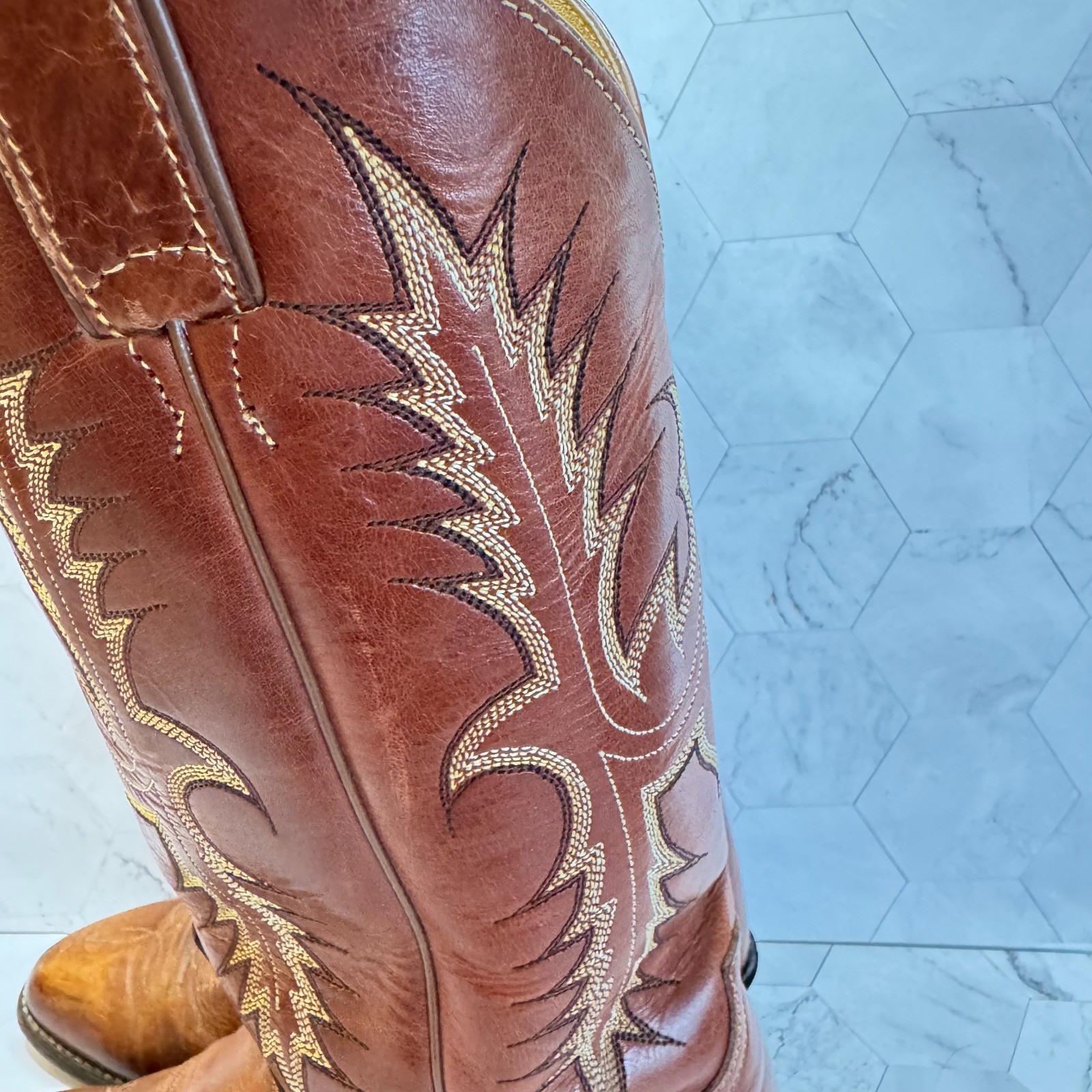 Vintage Tony Lama Boots Men 7.5 EE Brown Bullhide Leather White Label Cowboy EUC