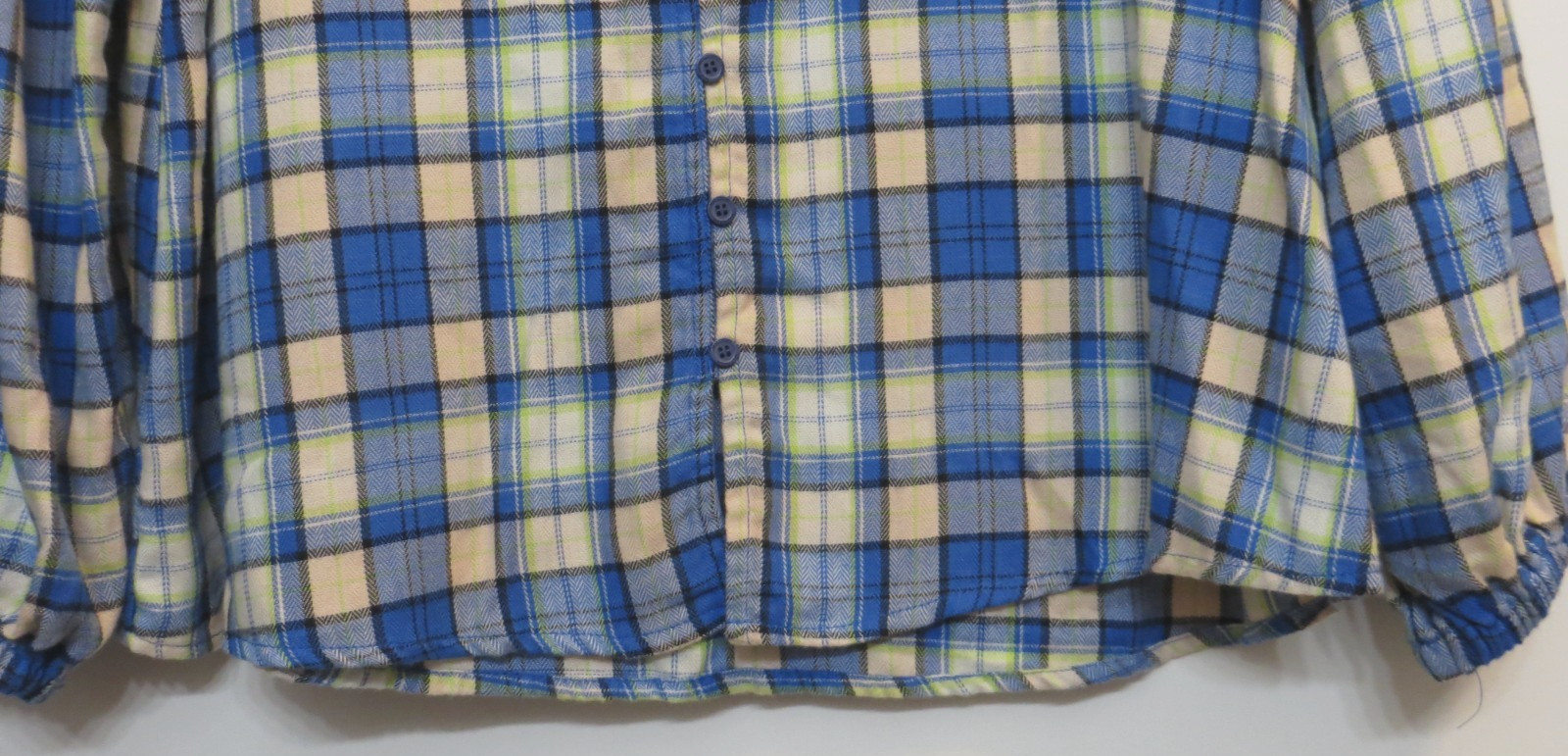 Daily Thread Shirt Womens Medium Blue Multicolor Plaid Button Up Preppy Hipster