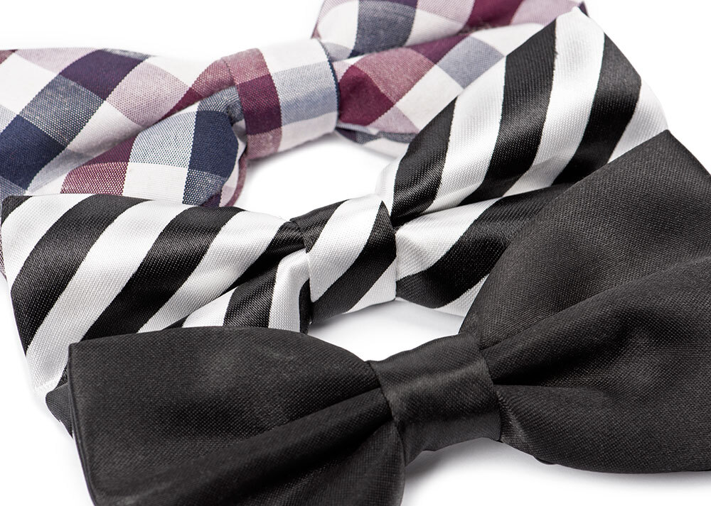 Romario Manzini® Men’s collegiate Stripe Pre-Tied Bow Tie (23 colors)