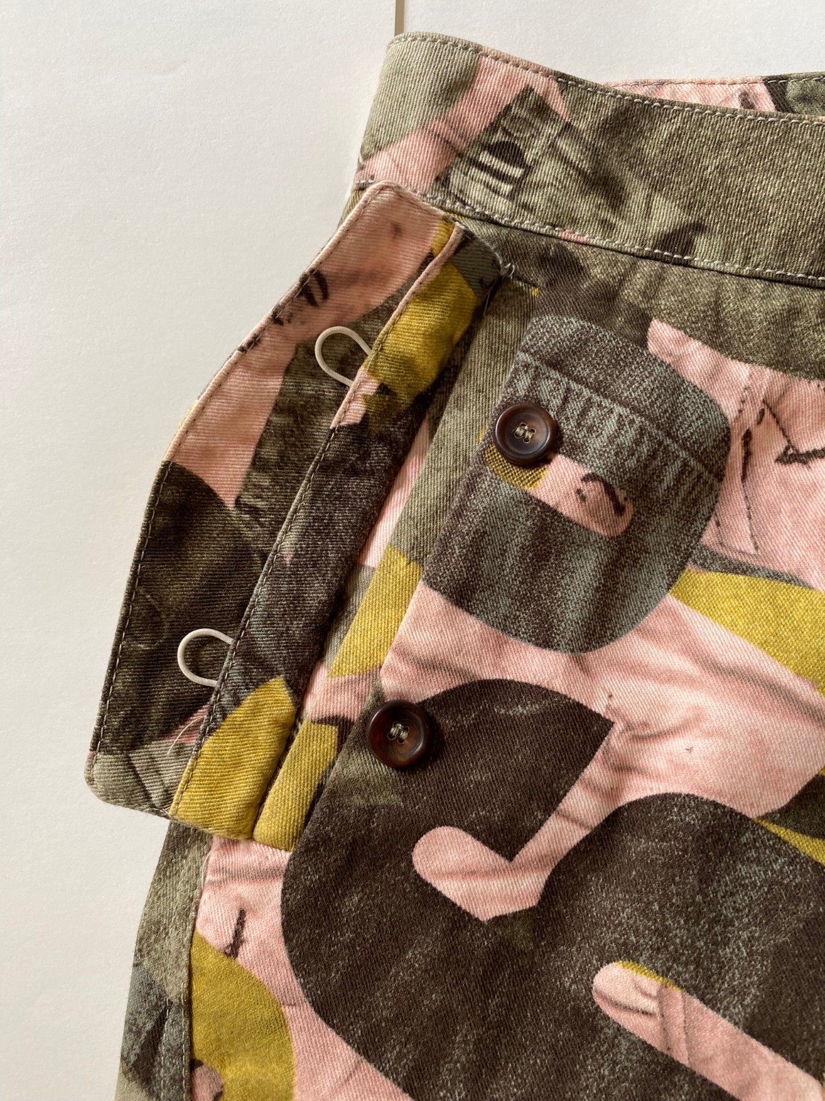John Galliano Early 2000s Cargo Shorts IT52 US36 D-Rings Garter Straps Italy