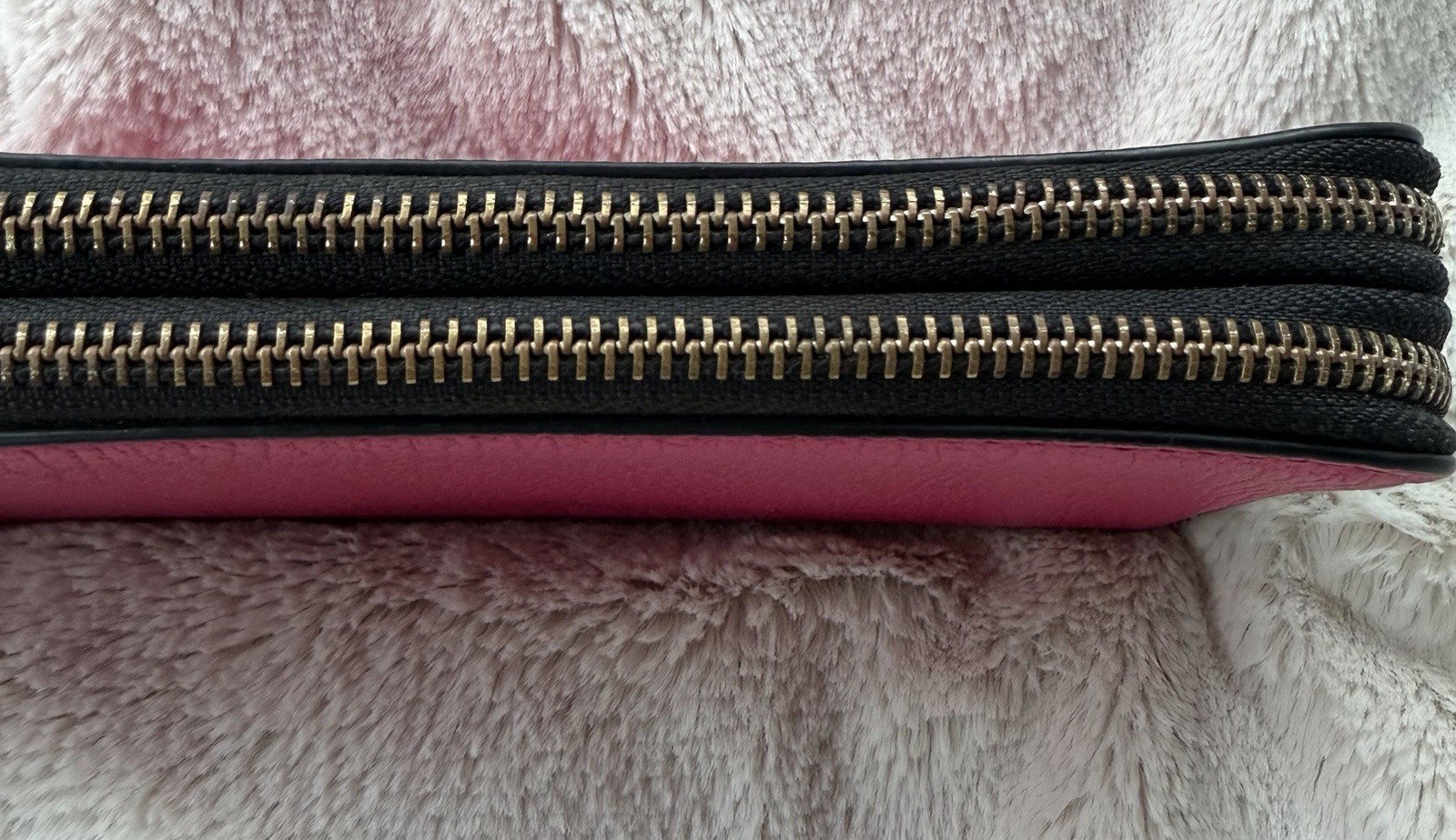 Mix No. 6 Women’s Pink Wallet 2 Zip Around Pockets Credit Card Slots Used