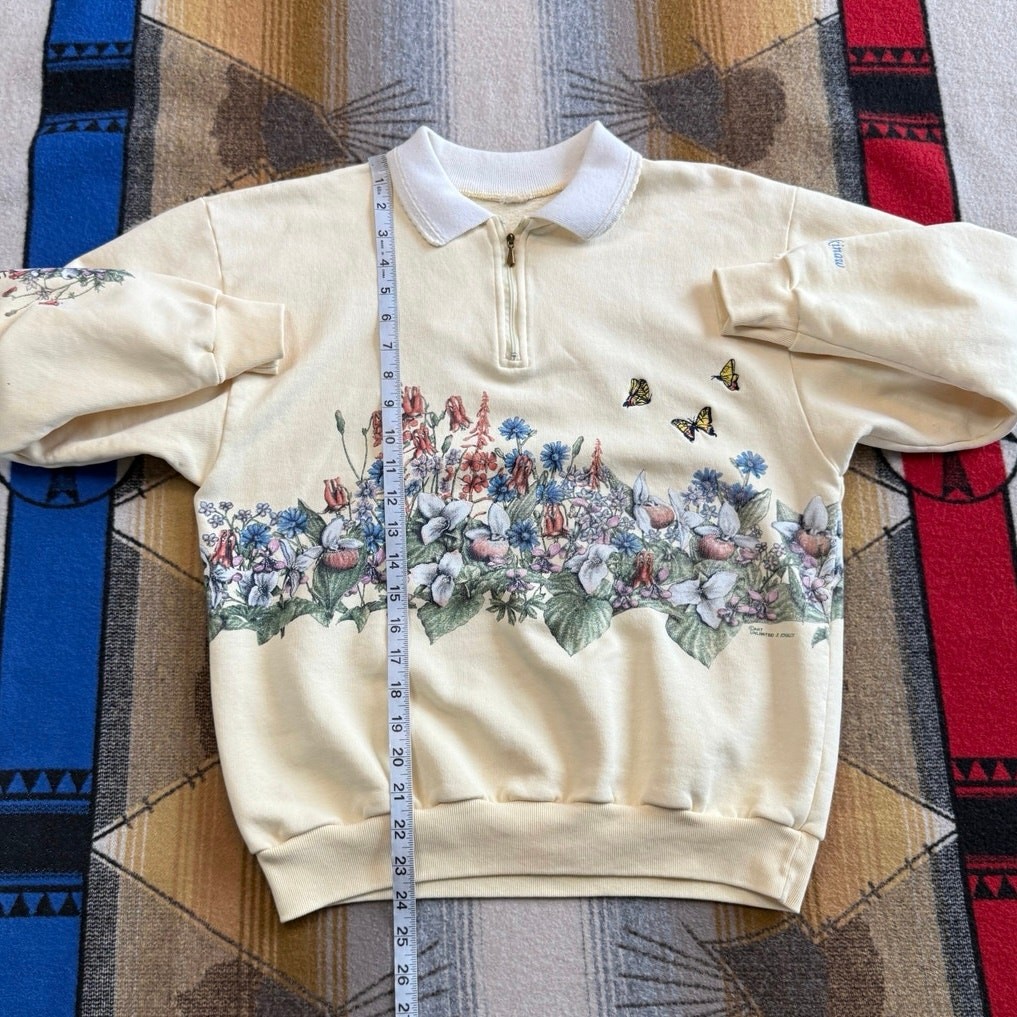 Vintage 90s Women’s Art Unlimited Butterfly Nature Outdoor Sweatshirt Size Small