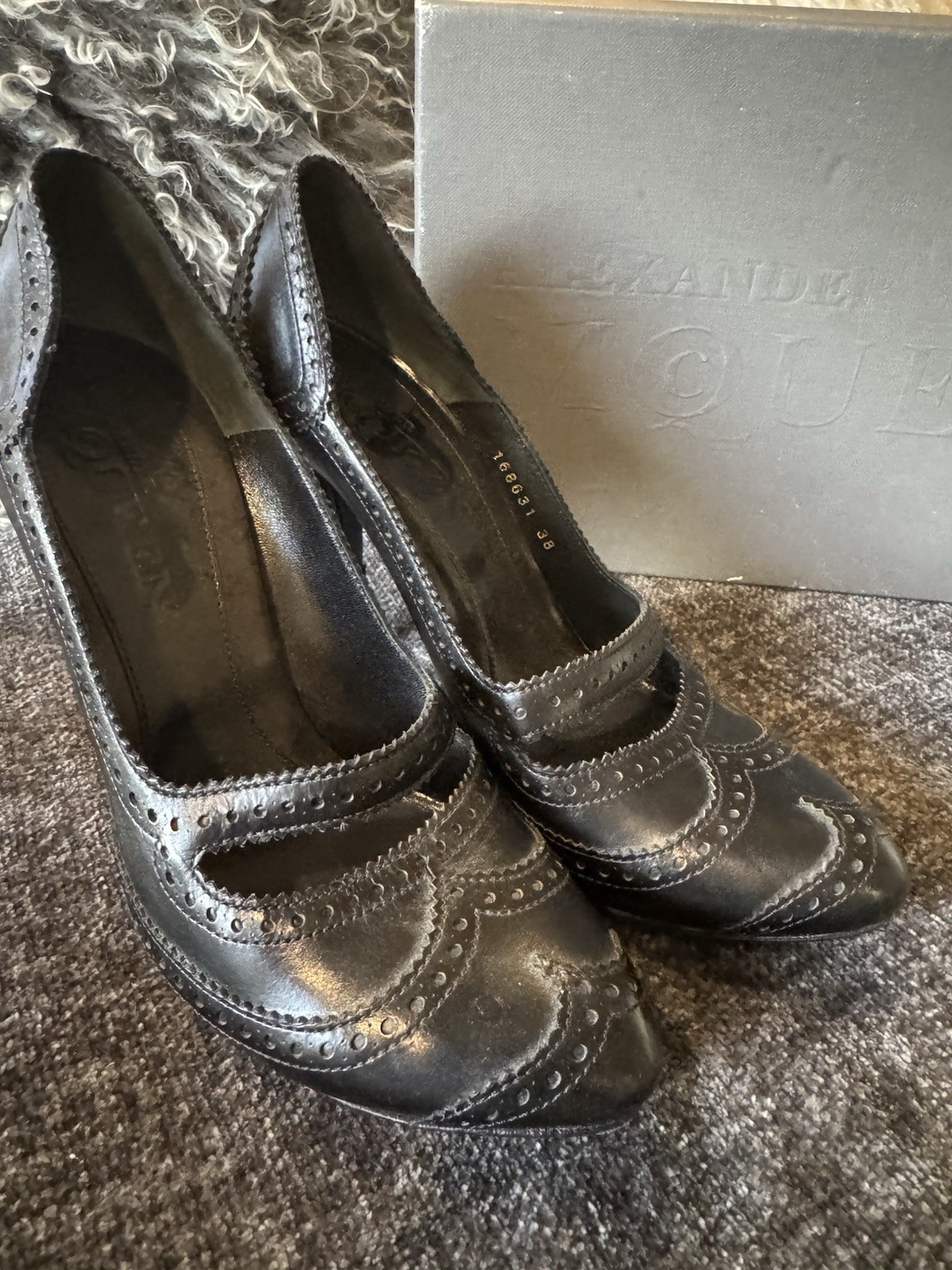 Alexander McQueen Black Leather Pump Heels Wingtip Brogue Round Toe EU 38