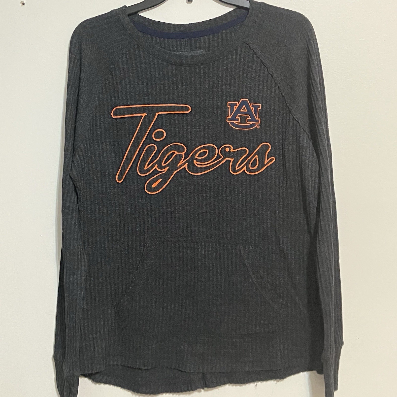 Vintage Auburn University Sweater Pullover Gray Frayed Long Sleeve Womens Large