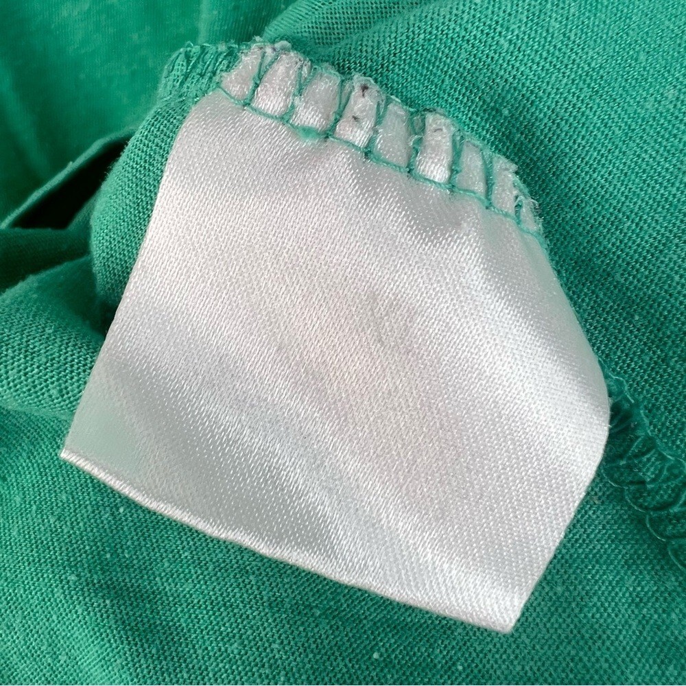 Long sleeve top stretchy Green Long Sleeve round neckline shirt green luxe