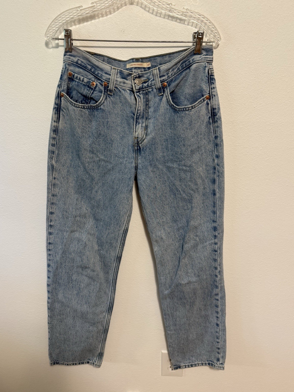 Levi’s Low Pro Straight Jeans Womens – Size 27 Light Wash Denim Blue WaterLess