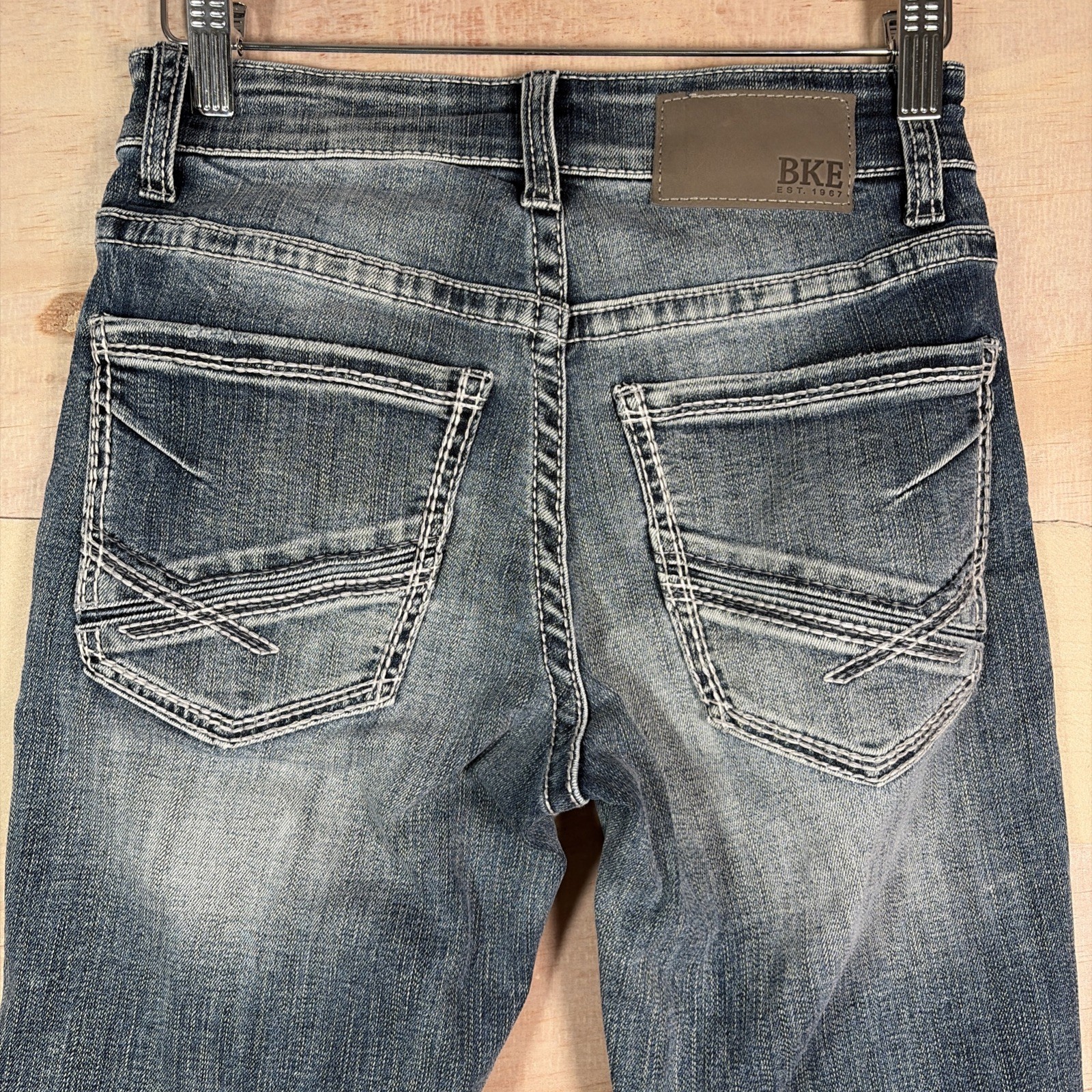 BKE Alec Denim Jeans Mens 26×32 Straight Dark Wash Stretch Thick Stitch Distress