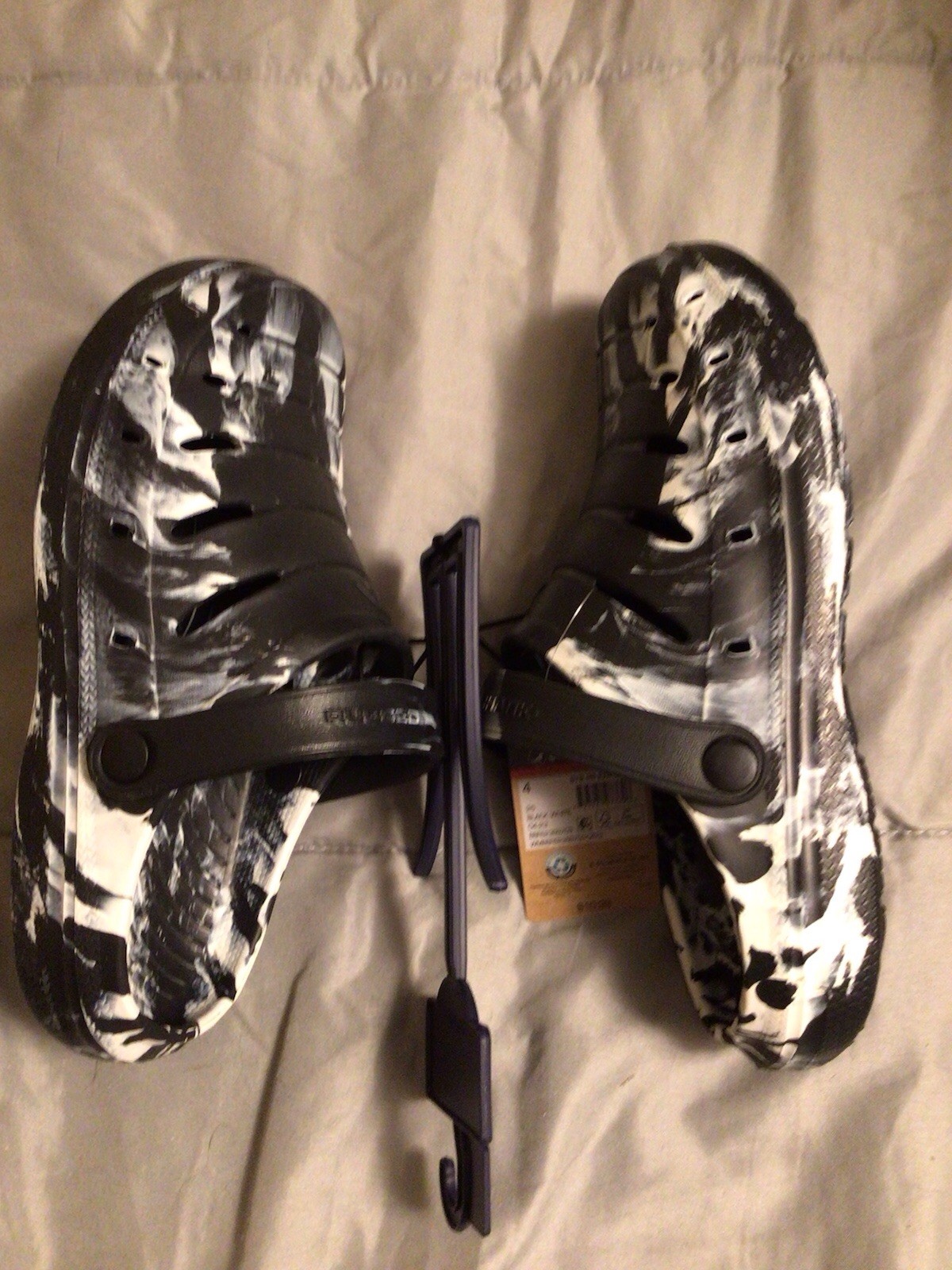 Rugged Shark Unisex Kids Rubber Slip On Shoe Sz 4 NWT Black Camo