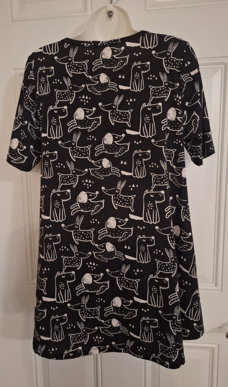 LuLaRoe Leah Black & White Swing Tunic Whimsical Animal Print Loose Fit Small