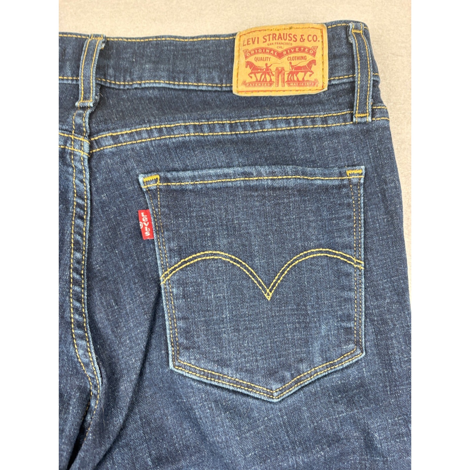 Levis 314 Shaping Straight Jeans Womens 29 Straight Leg