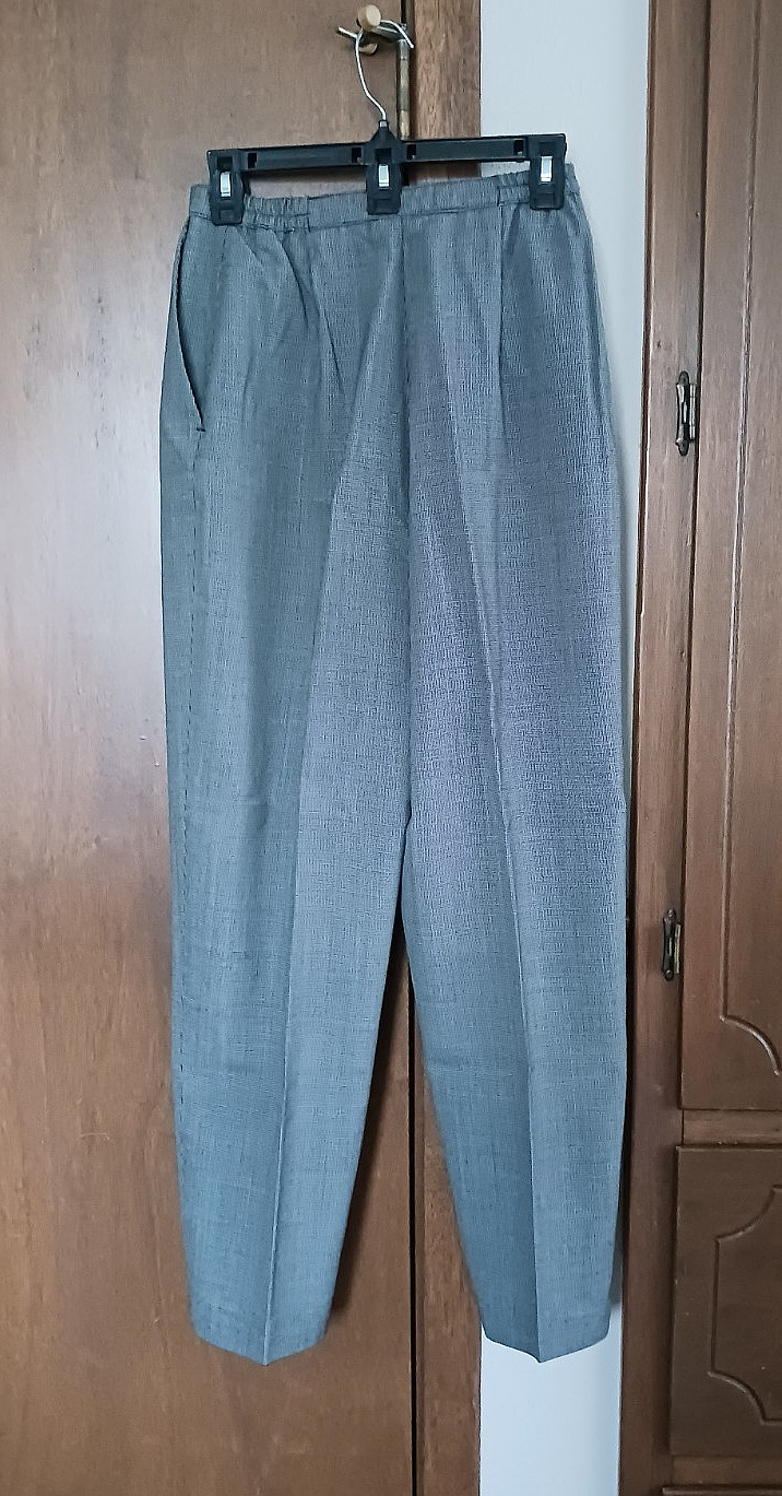 FASHION STAR WOMENS PLEATED BLACK GEOMETRIC SLACKS/PANTS- SIZE 10 SP – 26″ Waist