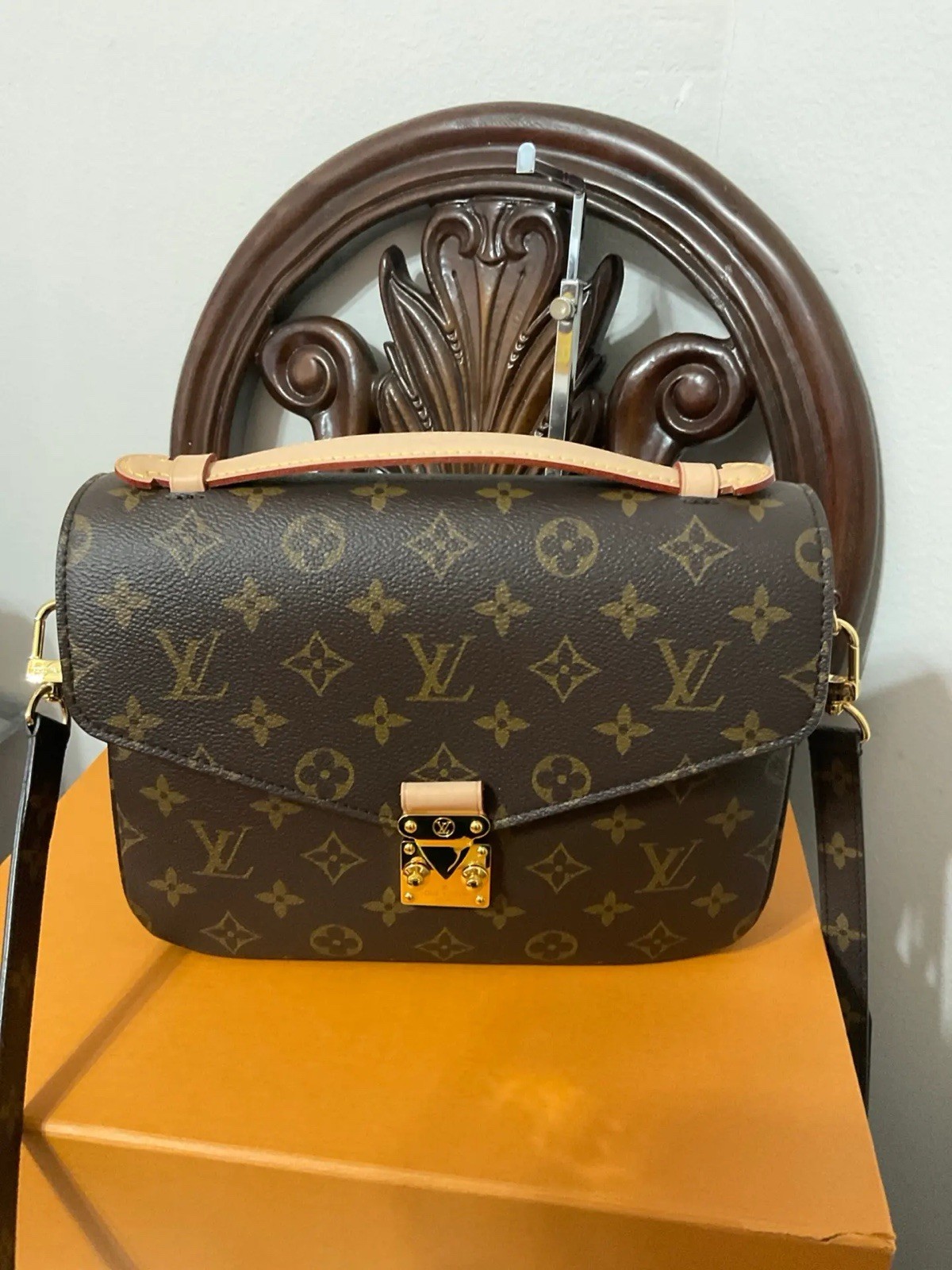 Louis Vuitton Pochette Metis Monogram