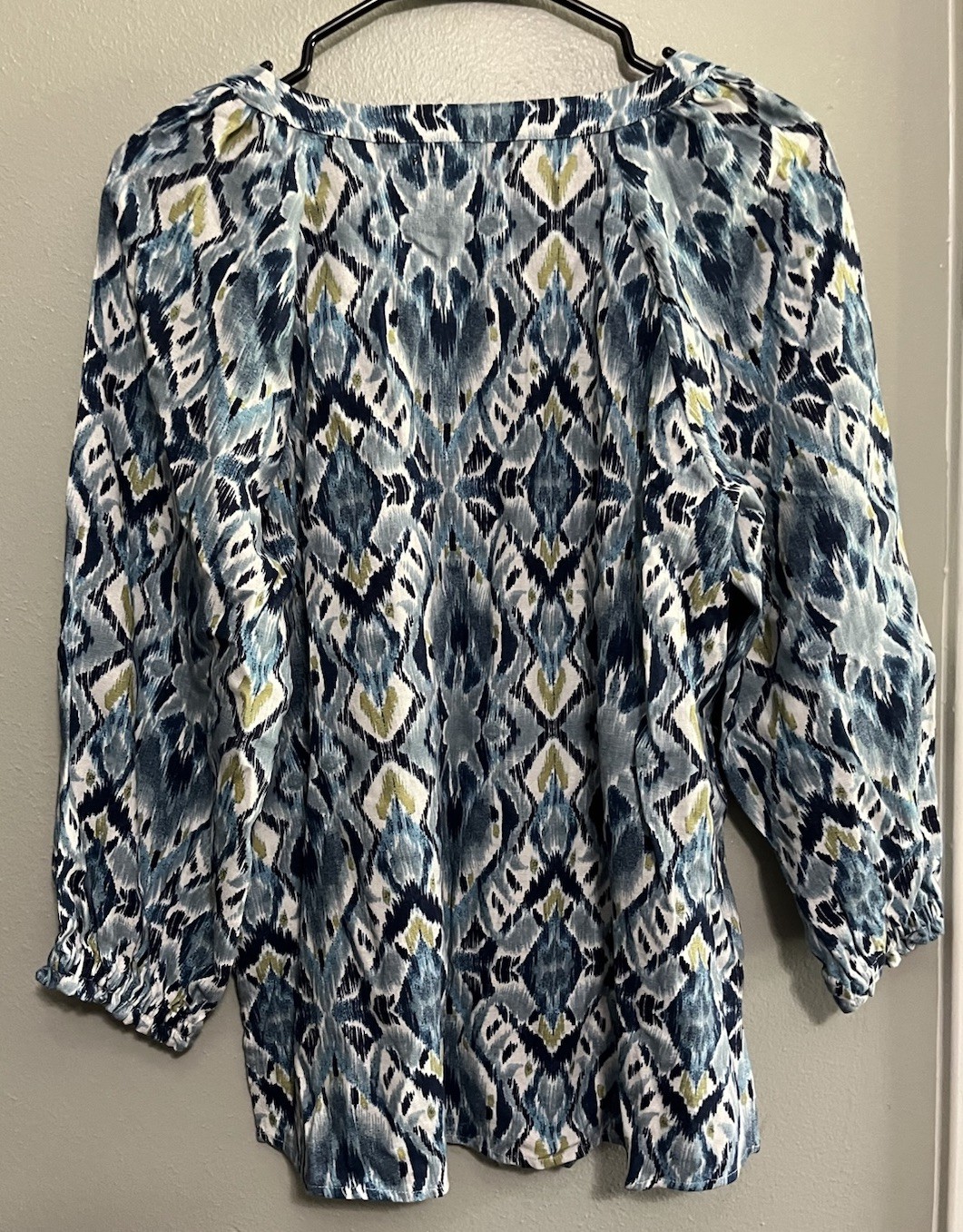 Harper 241 Tunic Blouse S Blue White Geometric V-Neck 3/4 Sleeve Tassel Tie