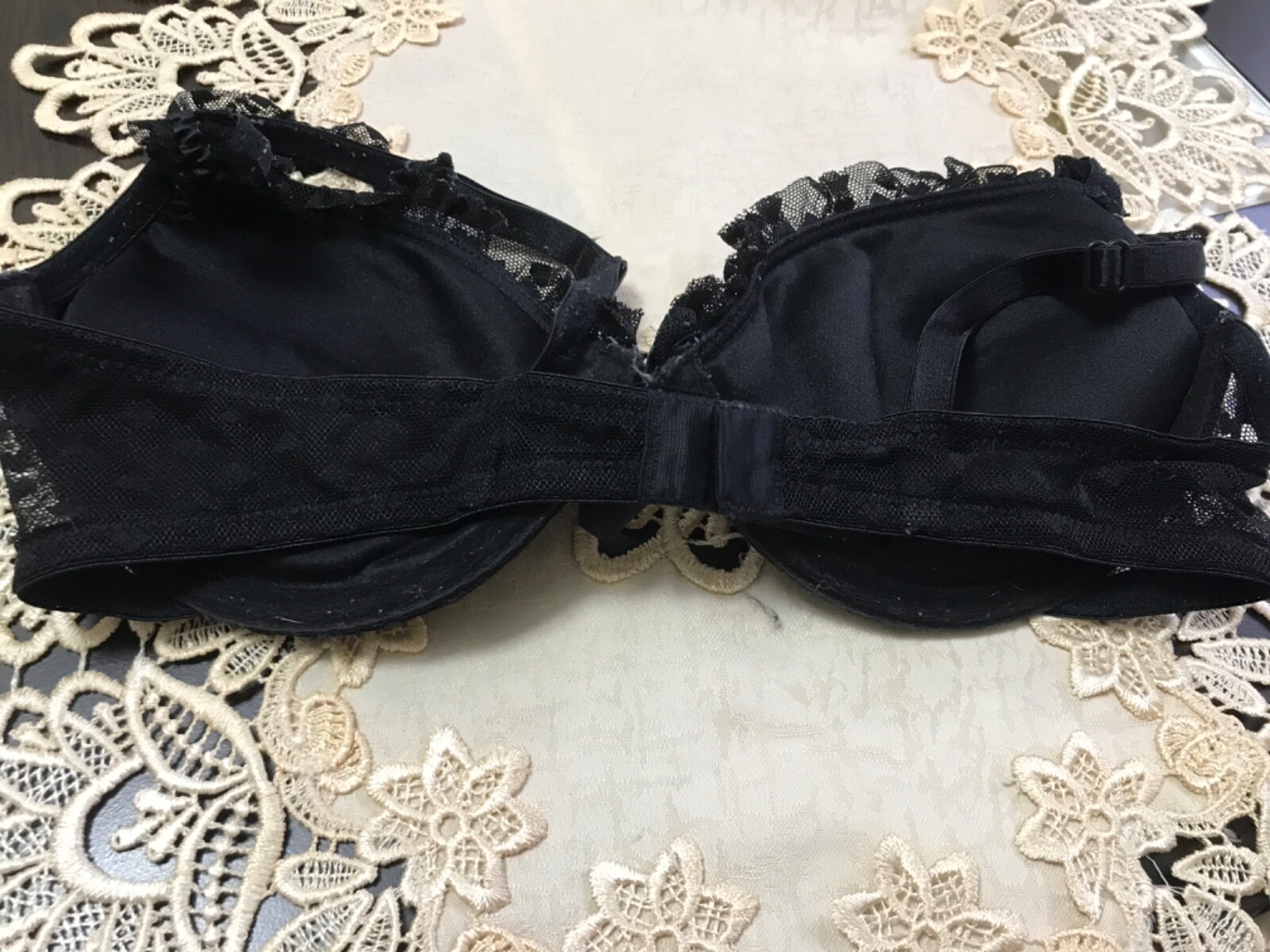 Bra Unbrandedd Size us 32b it2b eu70b padedd underwired black