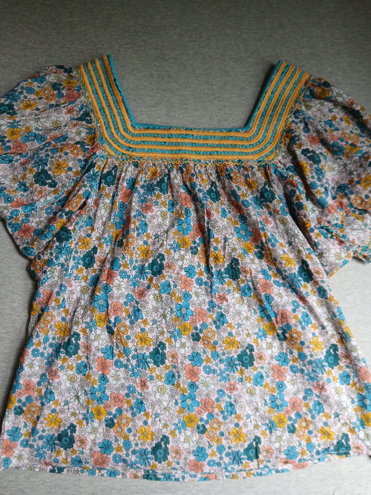 Sister Mary Top Medium Embroidered Floral Cottage Hippie Peasant Boho Bohemian