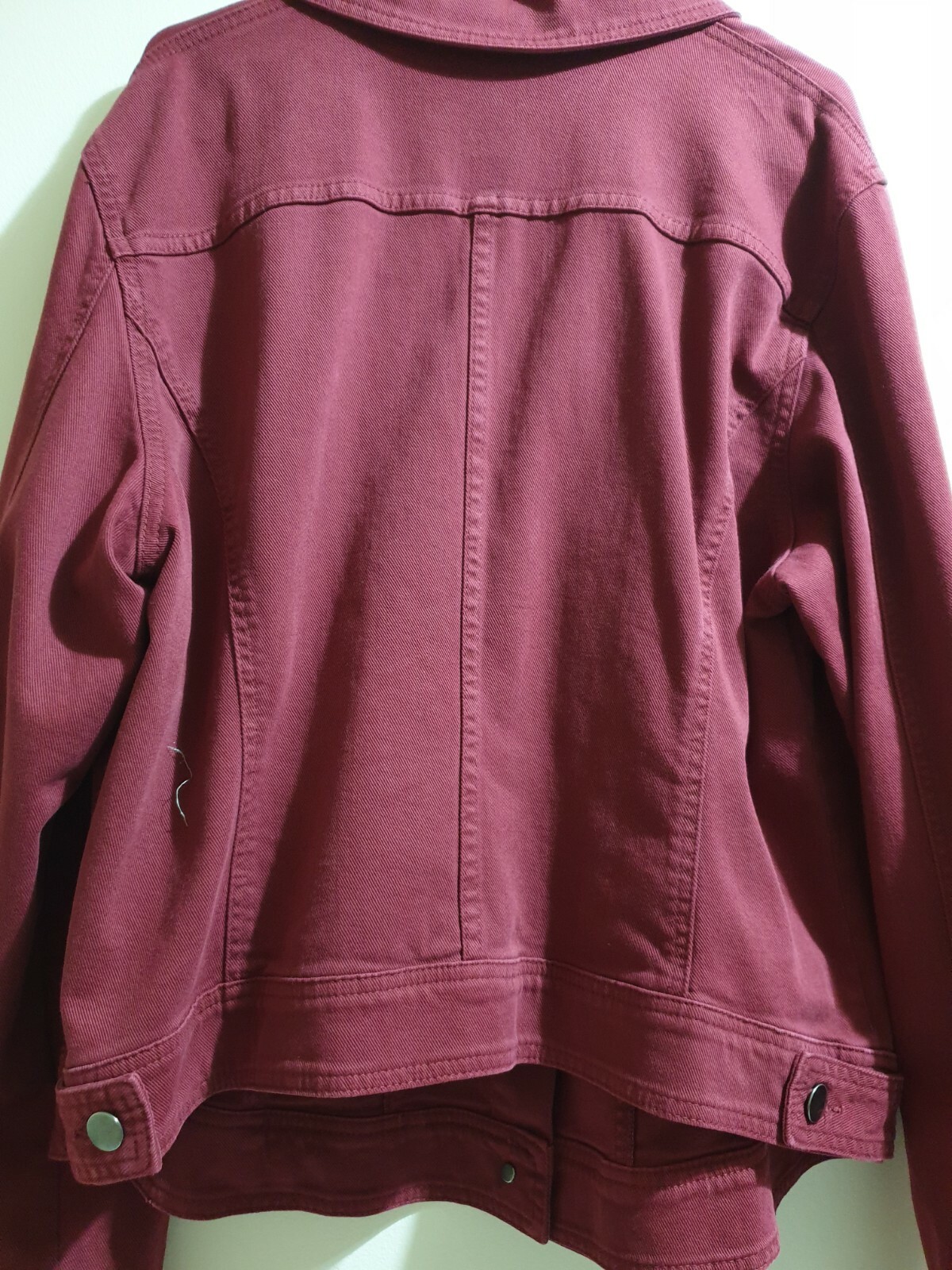 Maroon Denim jacket size 19 new without tags. 97% Cotton 3% Elastan