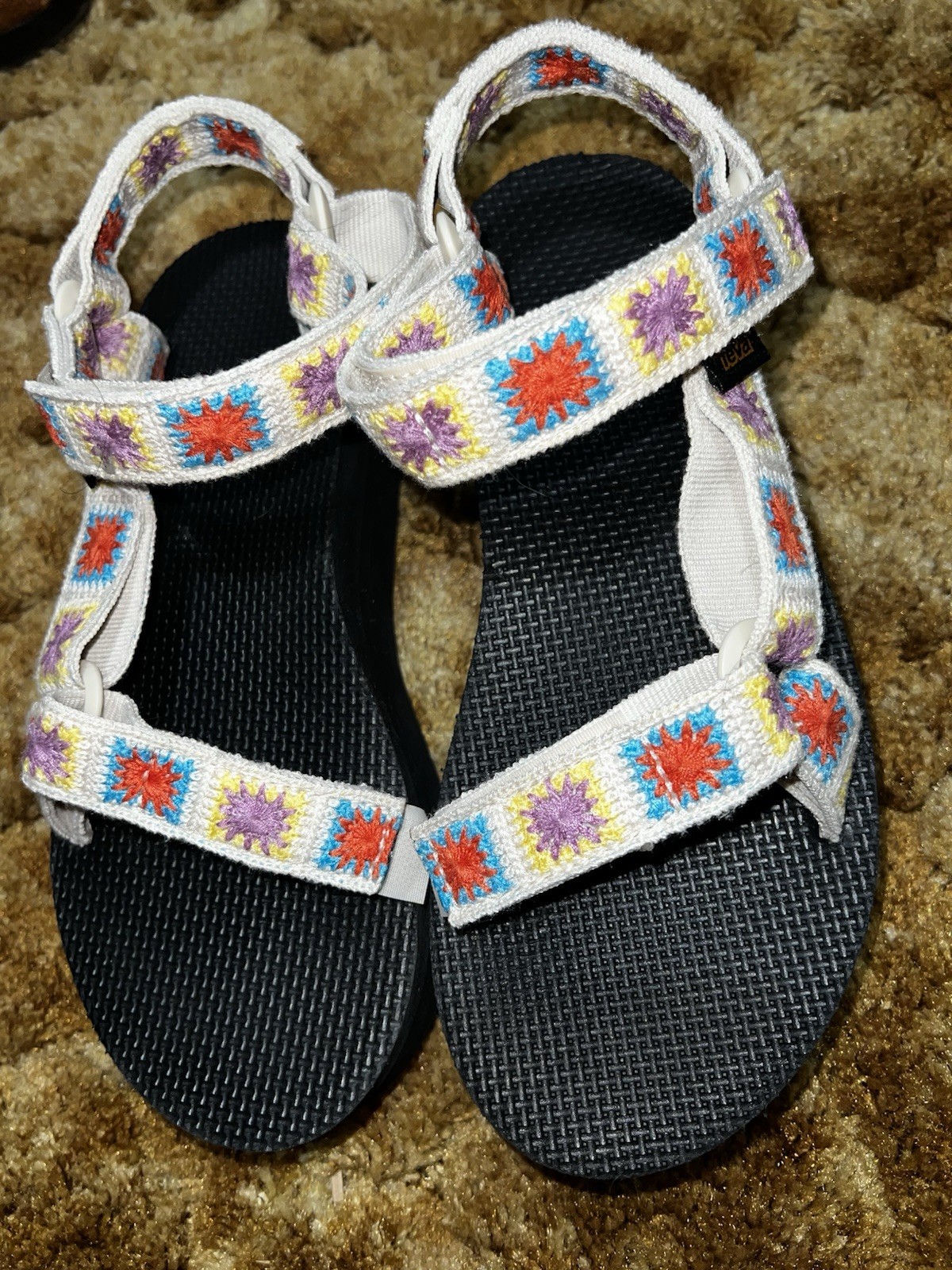 TEVA EXPLORE FLATFORM UNIVERSAL CROCHET PLATFORM SANDALS, size 7 Category Sandal