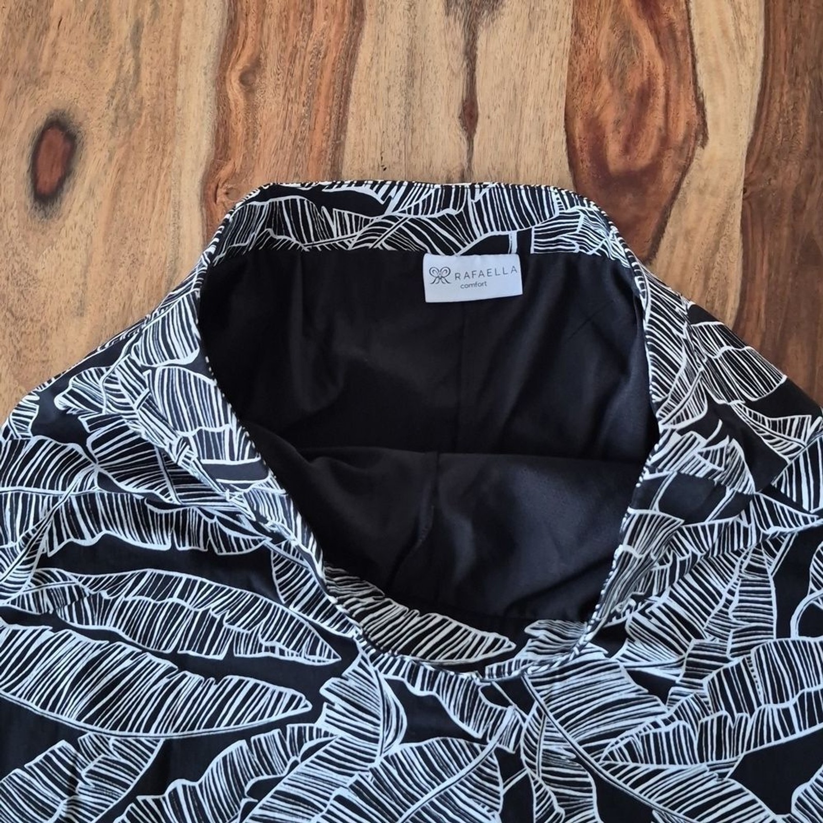 Rafaella Comfort, Abstract Leaves Print, Stretchy Skort