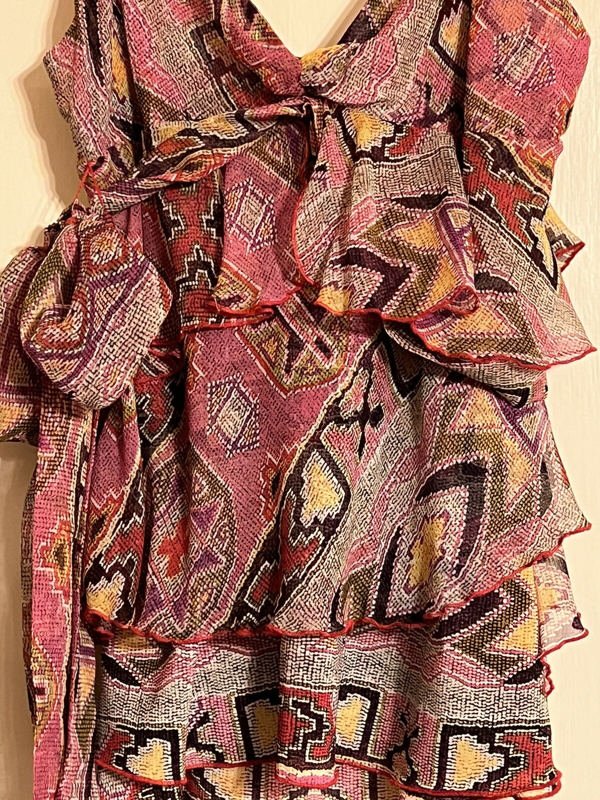 Diane Von Furstenburg 100% Silk Ruffle Tie Shirt Blouse Y2K Mosaic Art Womens 4
