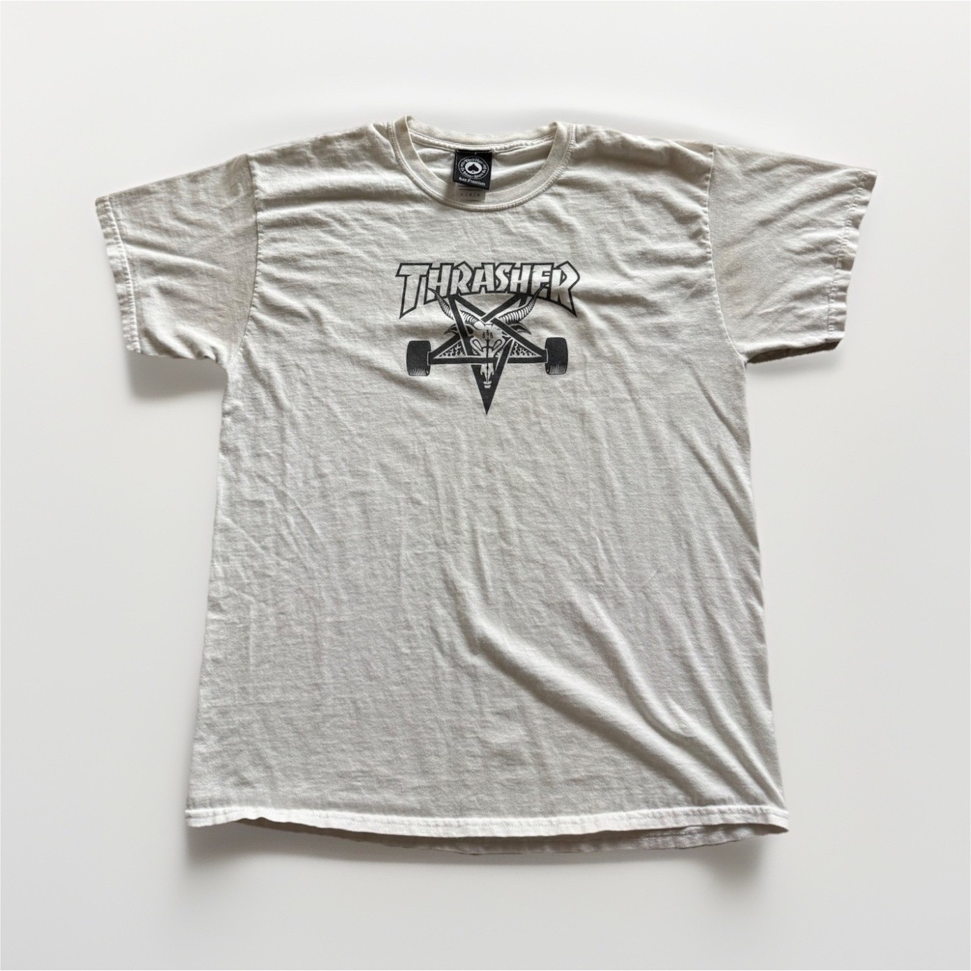 Thrasher San Francisco Men’s White Graphic Print Crew Neck Tee – L