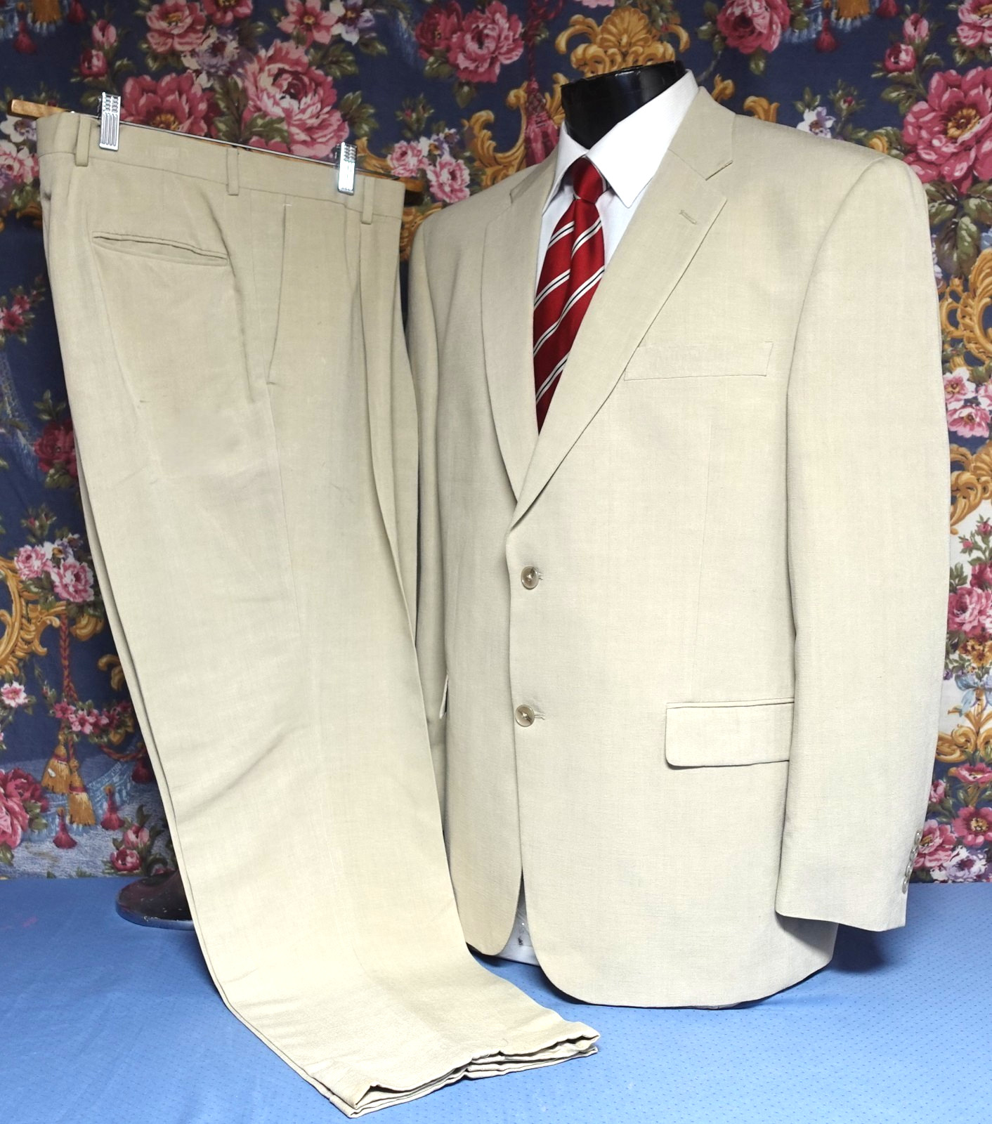 Axcess Classic-Fit Beige Suit 46R
